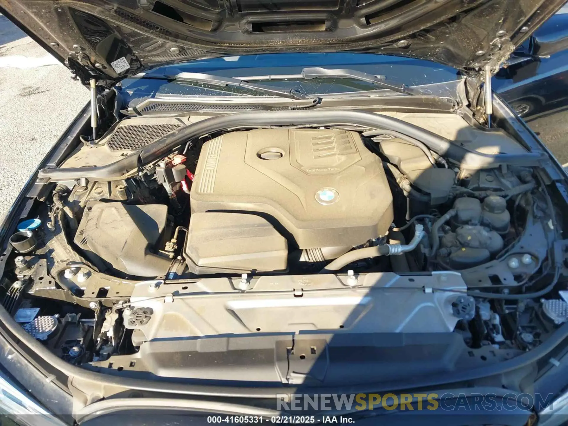 10 Photograph of a damaged car 3MW5R1J08M8B51760 BMW 330I 2021