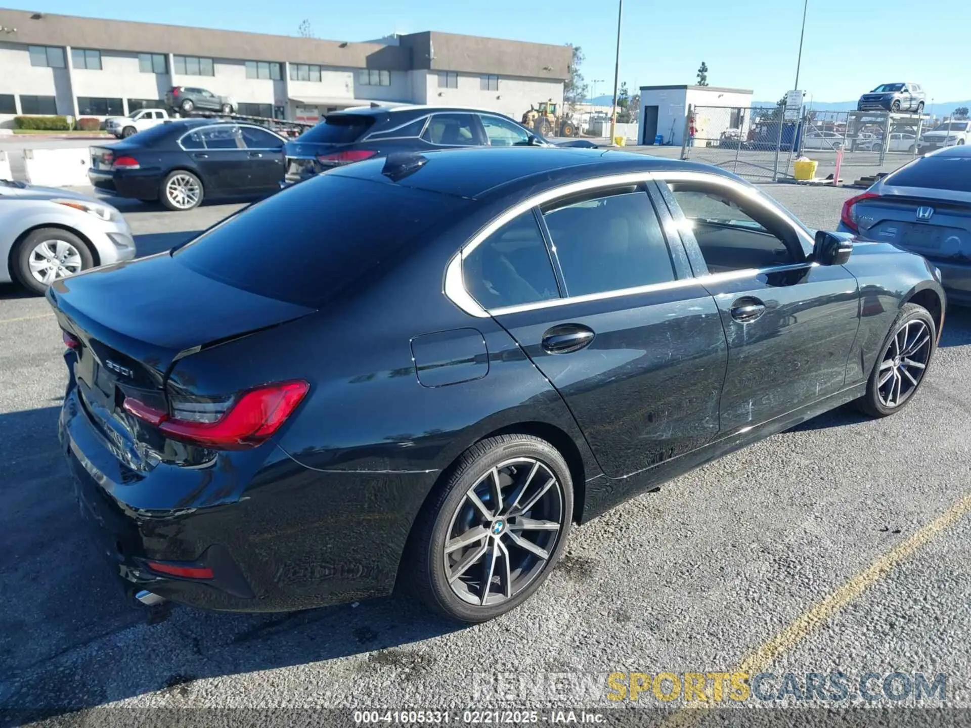 4 Photograph of a damaged car 3MW5R1J08M8B51760 BMW 330I 2021