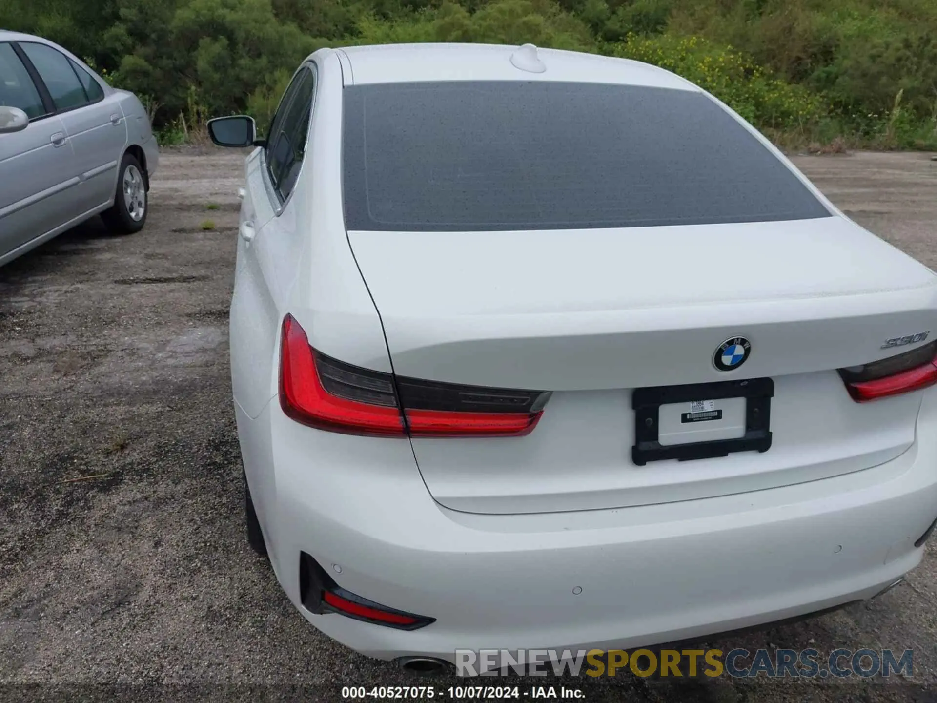 6 Photograph of a damaged car 3MW5R1J08M8B61947 BMW 330I 2021