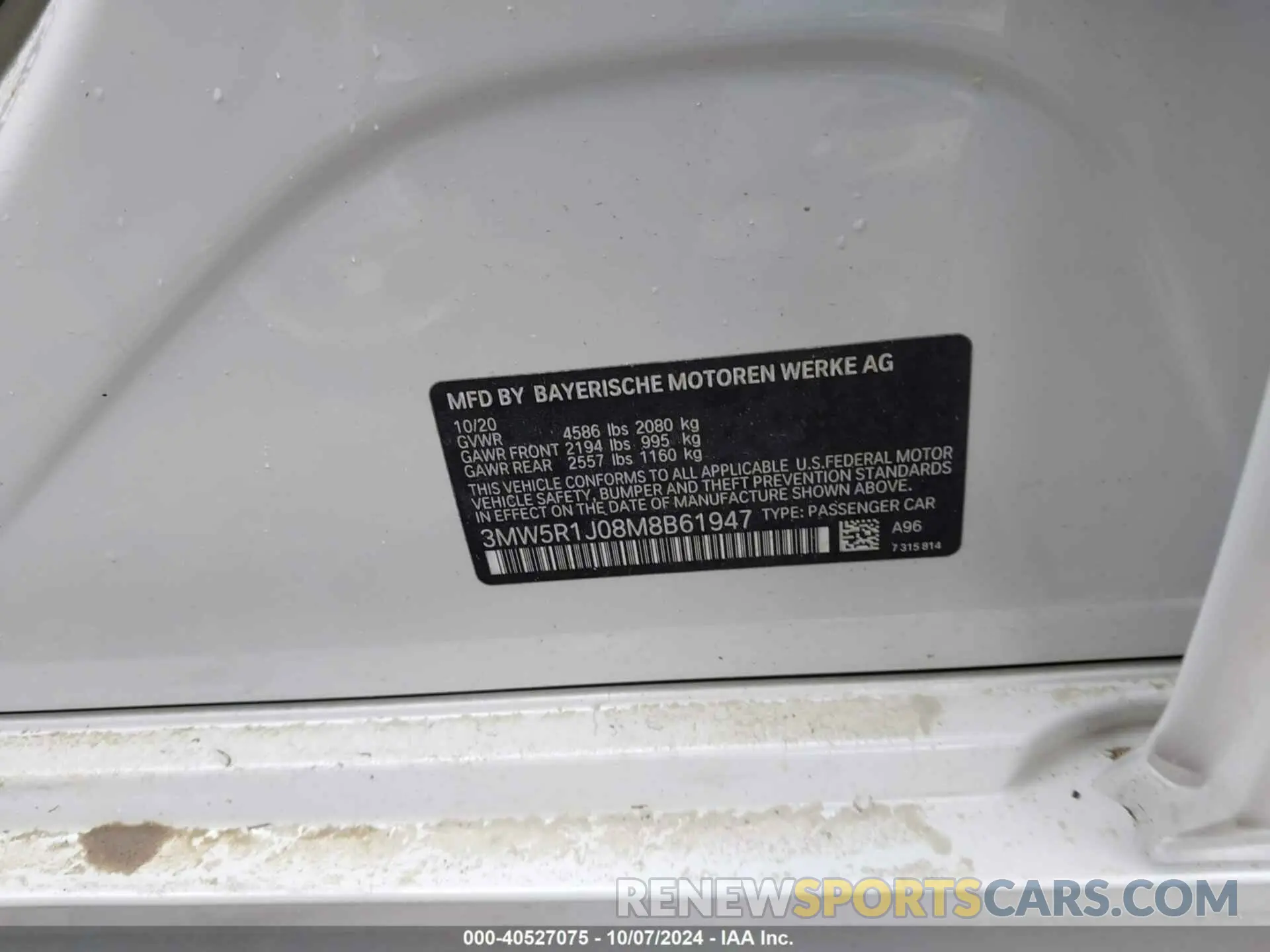 9 Photograph of a damaged car 3MW5R1J08M8B61947 BMW 330I 2021