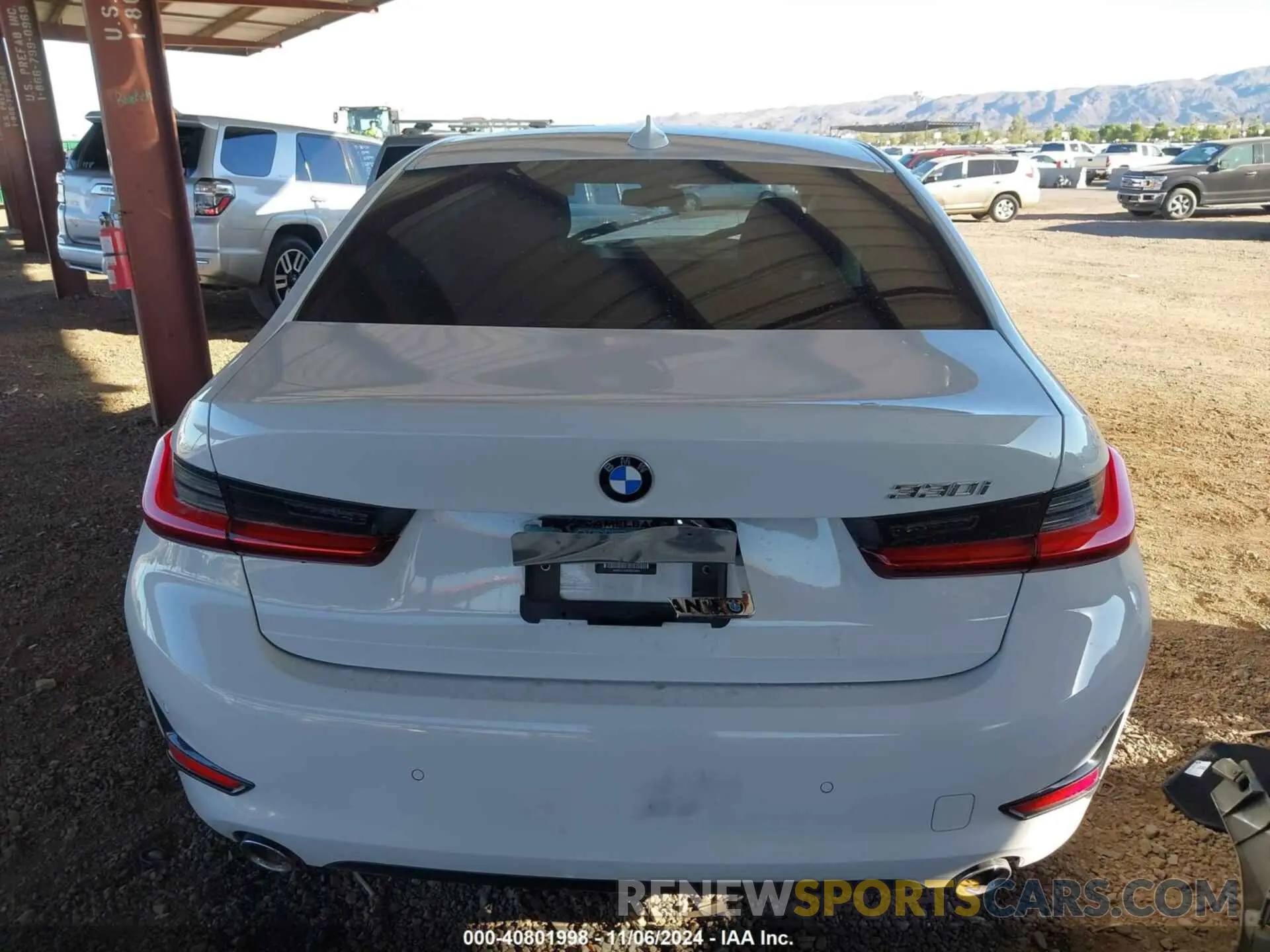 16 Photograph of a damaged car 3MW5R1J0XM8B79981 BMW 330I 2021