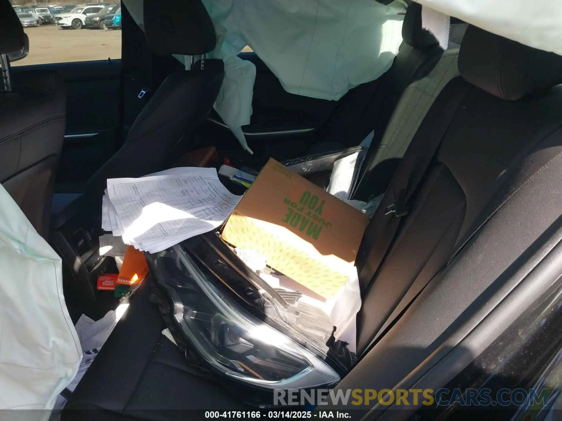 8 Photograph of a damaged car 3MW5R7J01M8B70024 BMW 330I 2021