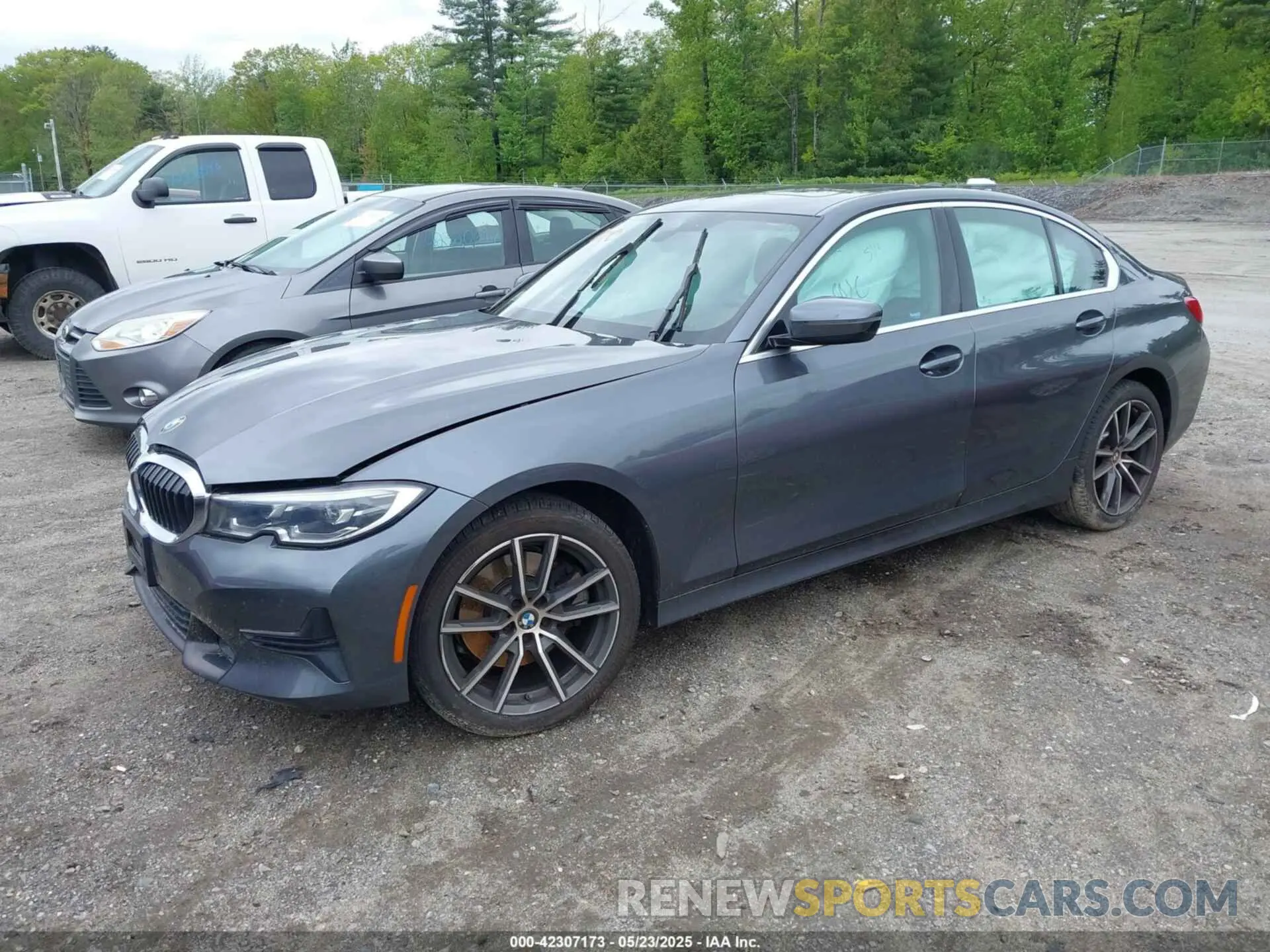 2 Photograph of a damaged car 3MW5R7J01M8B94131 BMW 330I 2021