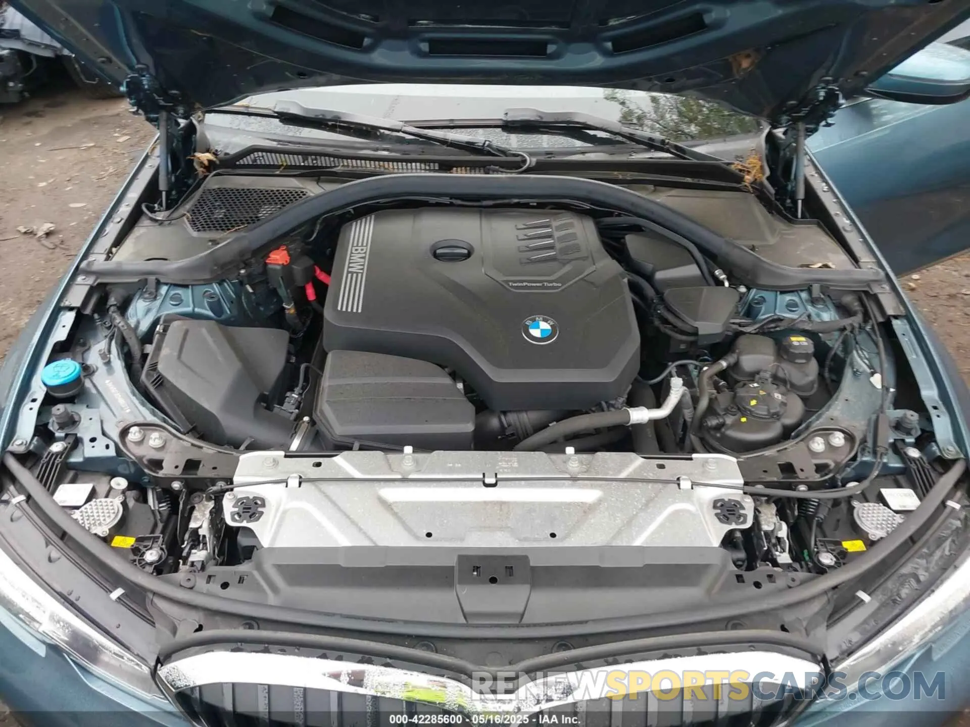 10 Photograph of a damaged car 3MW5R7J02M8B84918 BMW 330I 2021