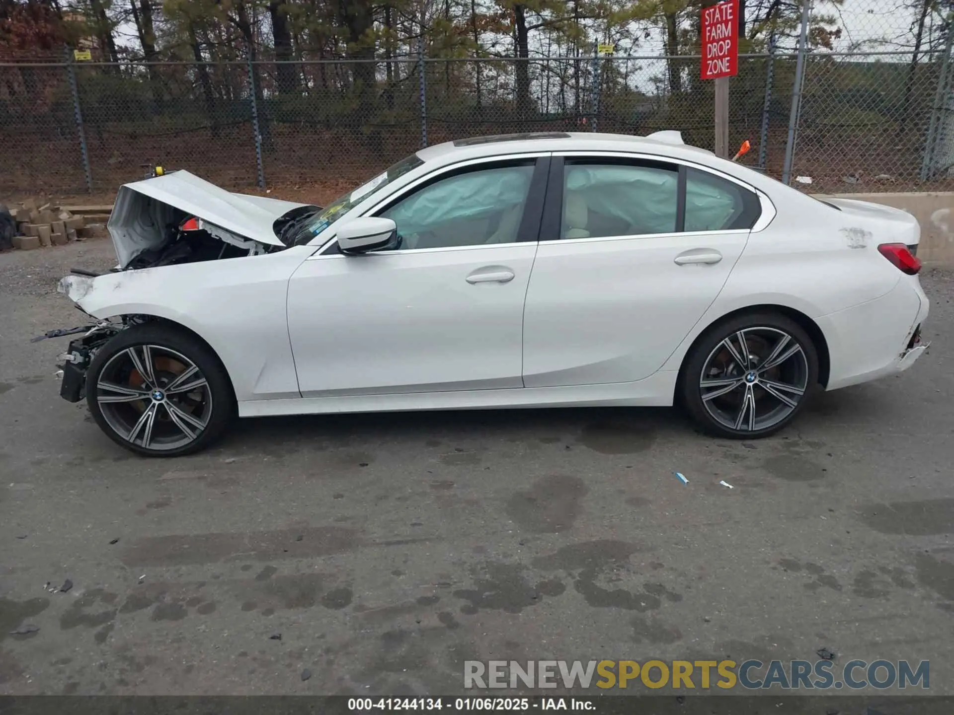 13 Photograph of a damaged car 3MW5R7J03M8B65004 BMW 330I 2021
