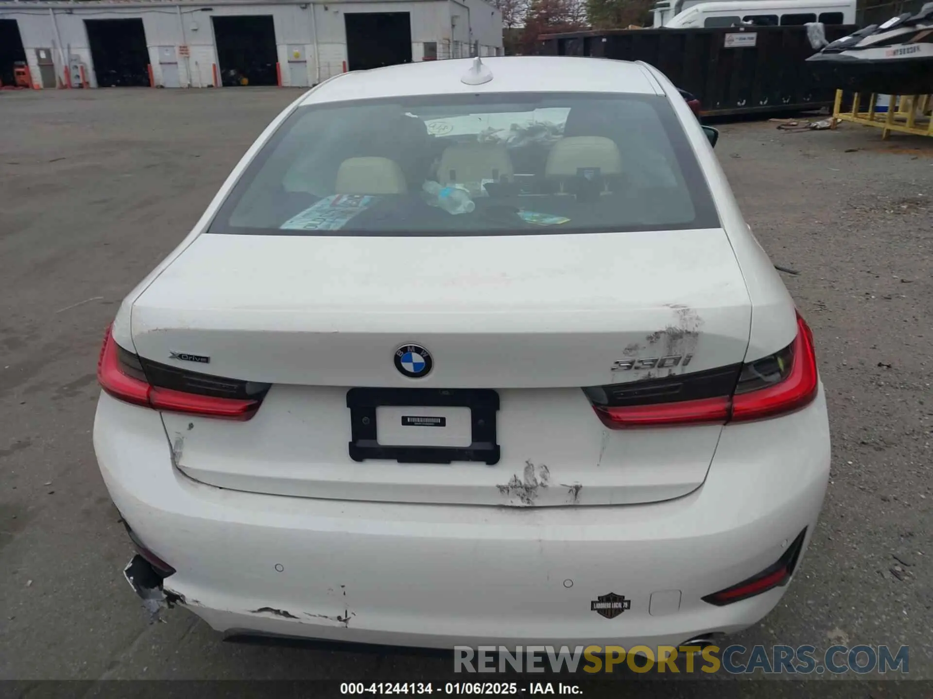 15 Photograph of a damaged car 3MW5R7J03M8B65004 BMW 330I 2021