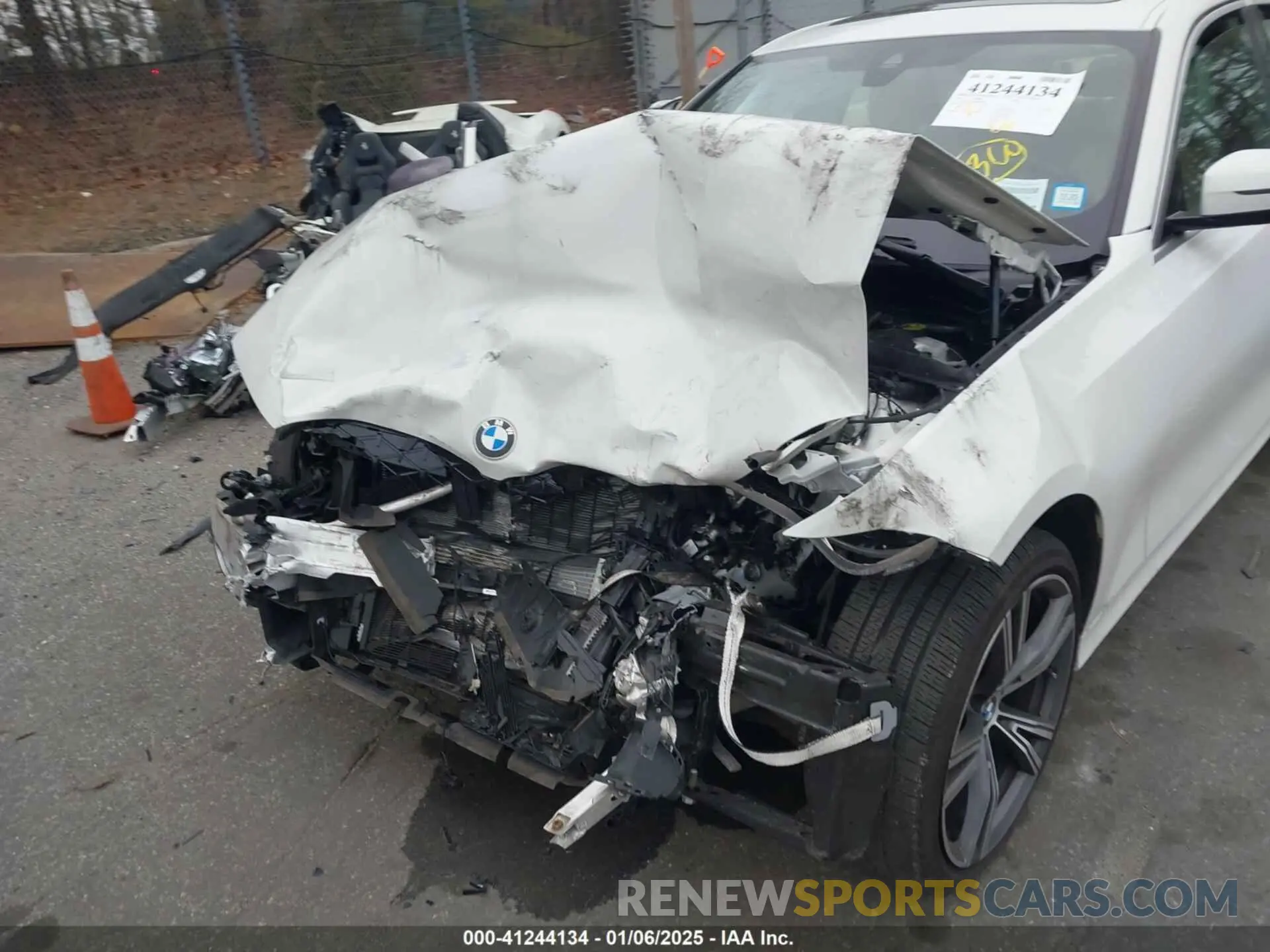6 Photograph of a damaged car 3MW5R7J03M8B65004 BMW 330I 2021