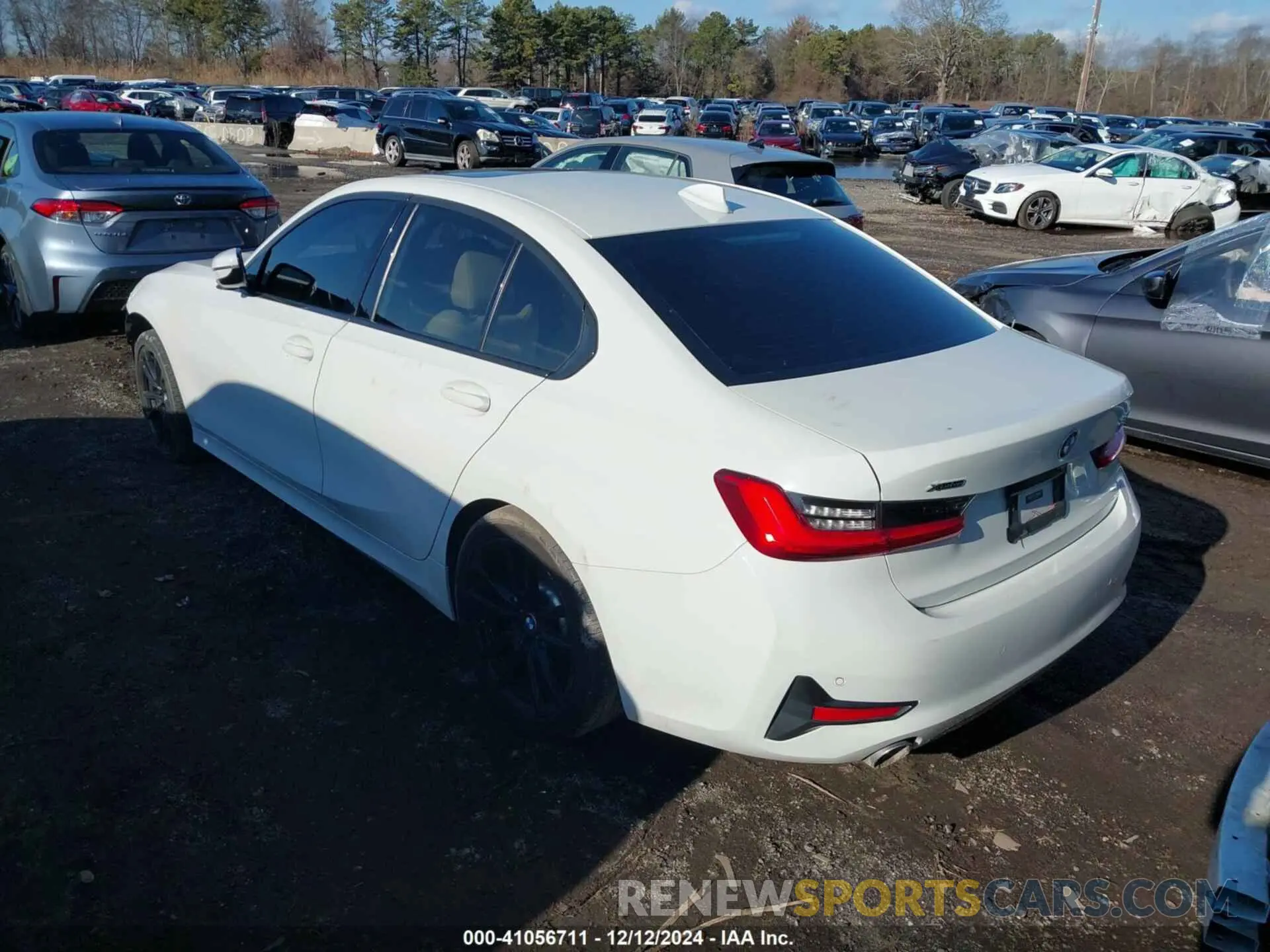 3 Photograph of a damaged car 3MW5R7J03M8B81459 BMW 330I 2021