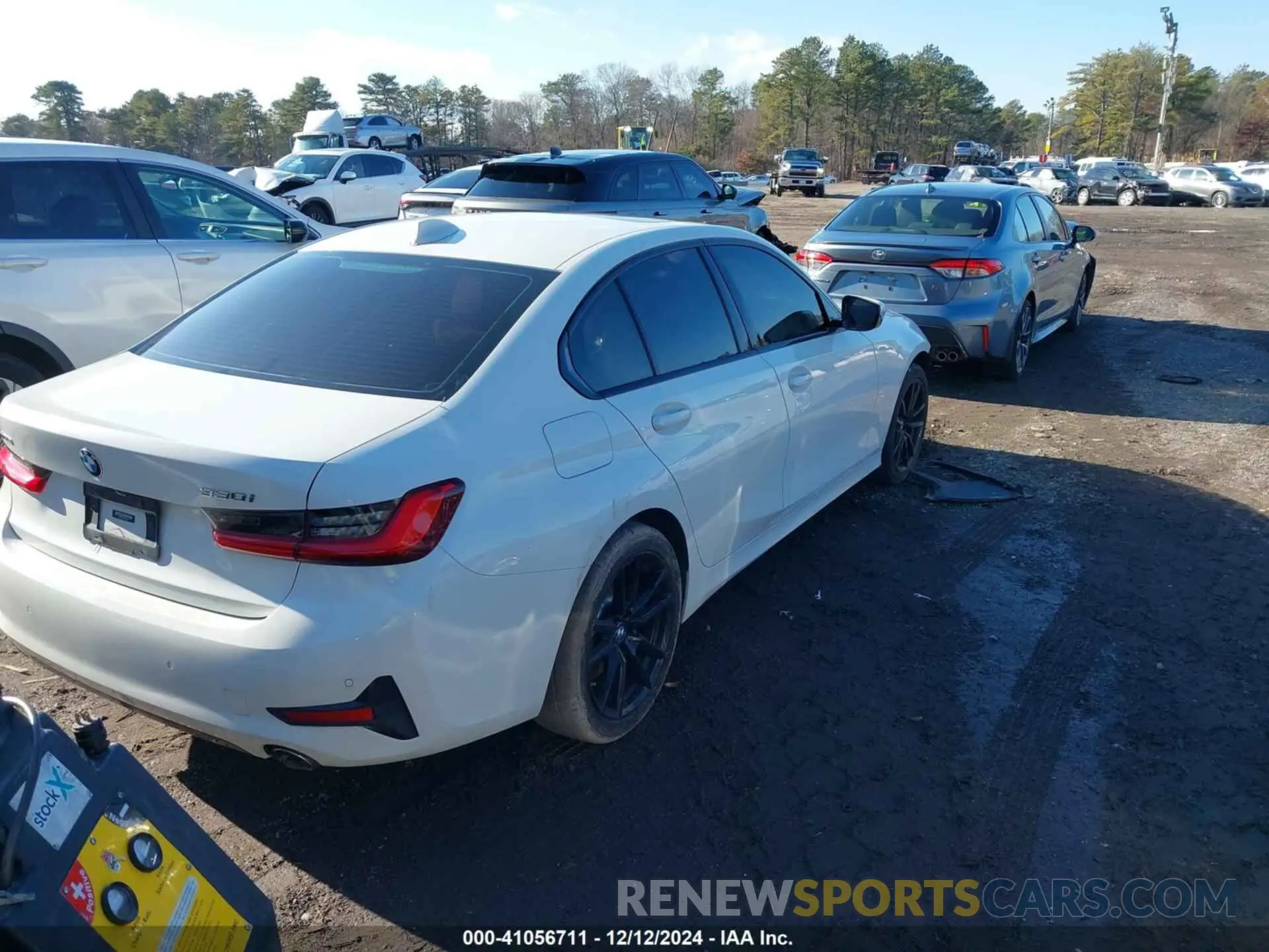4 Photograph of a damaged car 3MW5R7J03M8B81459 BMW 330I 2021