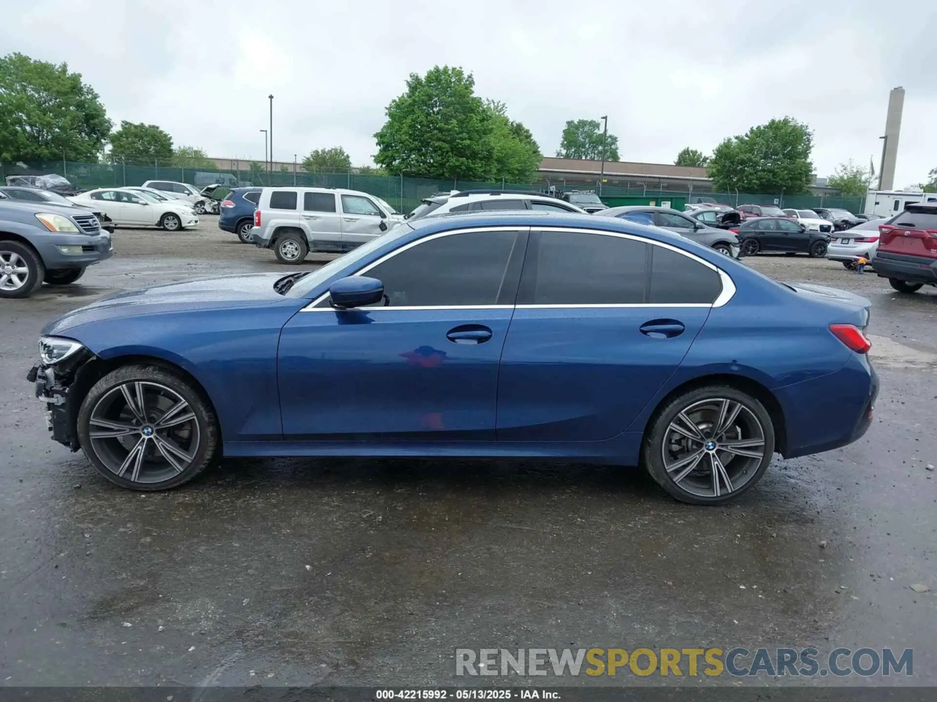 15 Photograph of a damaged car 3MW5R7J04M8B97542 BMW 330I 2021