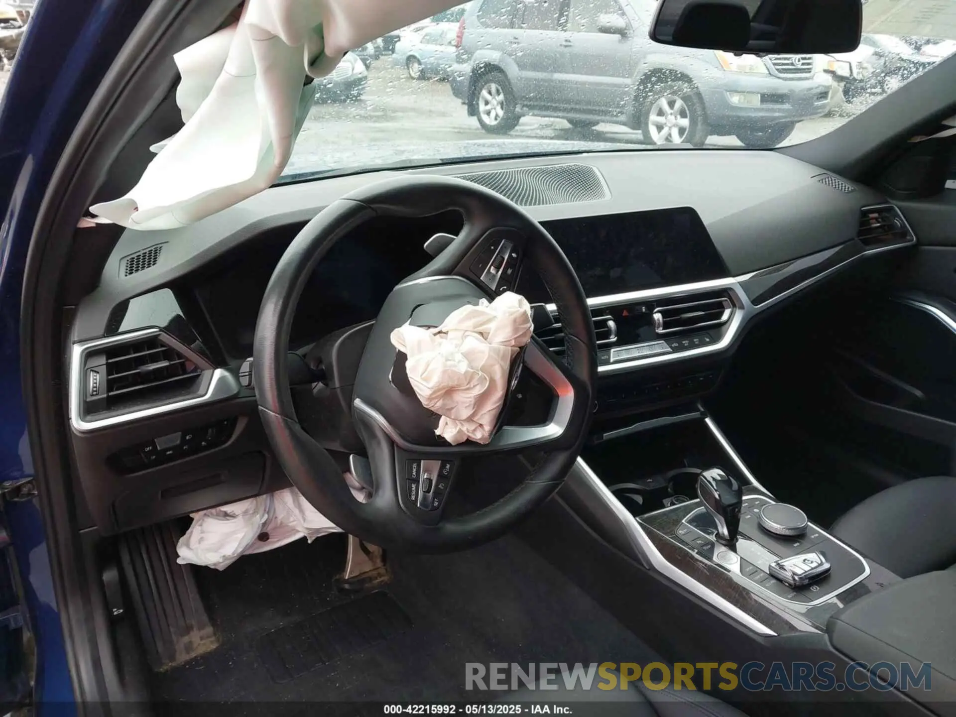 20 Photograph of a damaged car 3MW5R7J04M8B97542 BMW 330I 2021