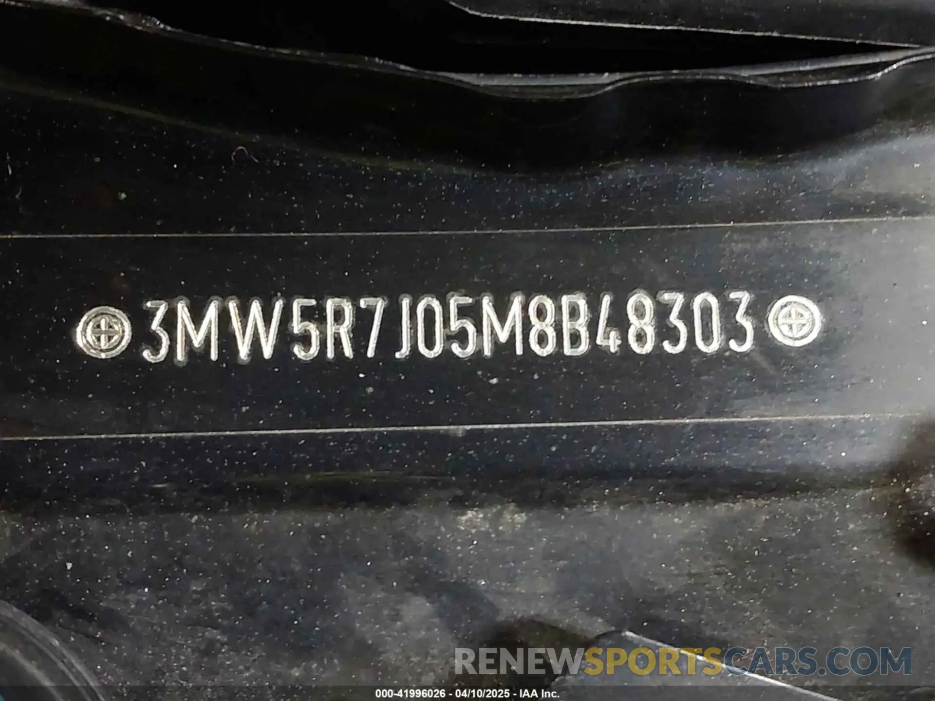 19 Photograph of a damaged car 3MW5R7J05M8B48303 BMW 330I 2021