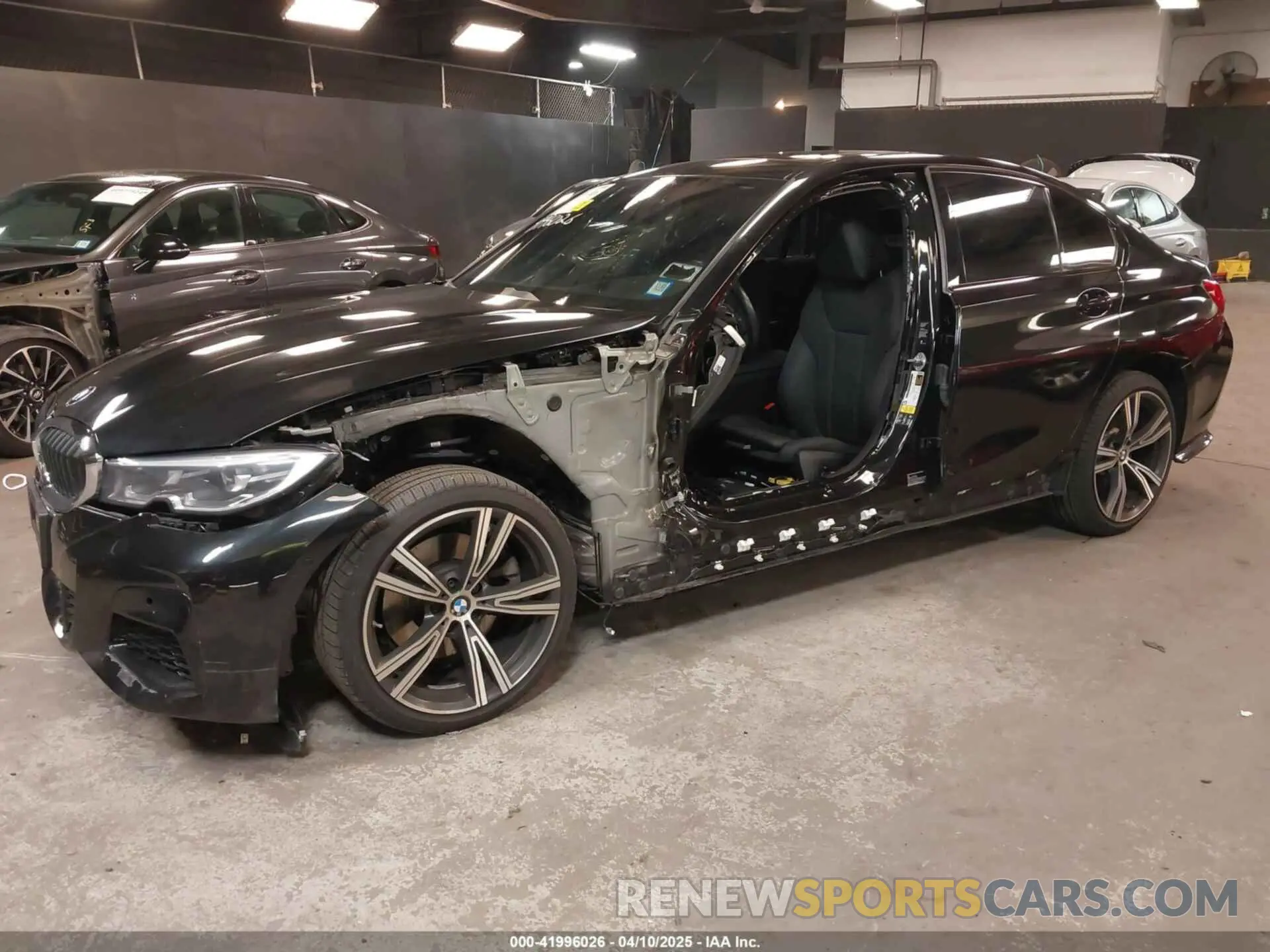 6 Photograph of a damaged car 3MW5R7J05M8B48303 BMW 330I 2021