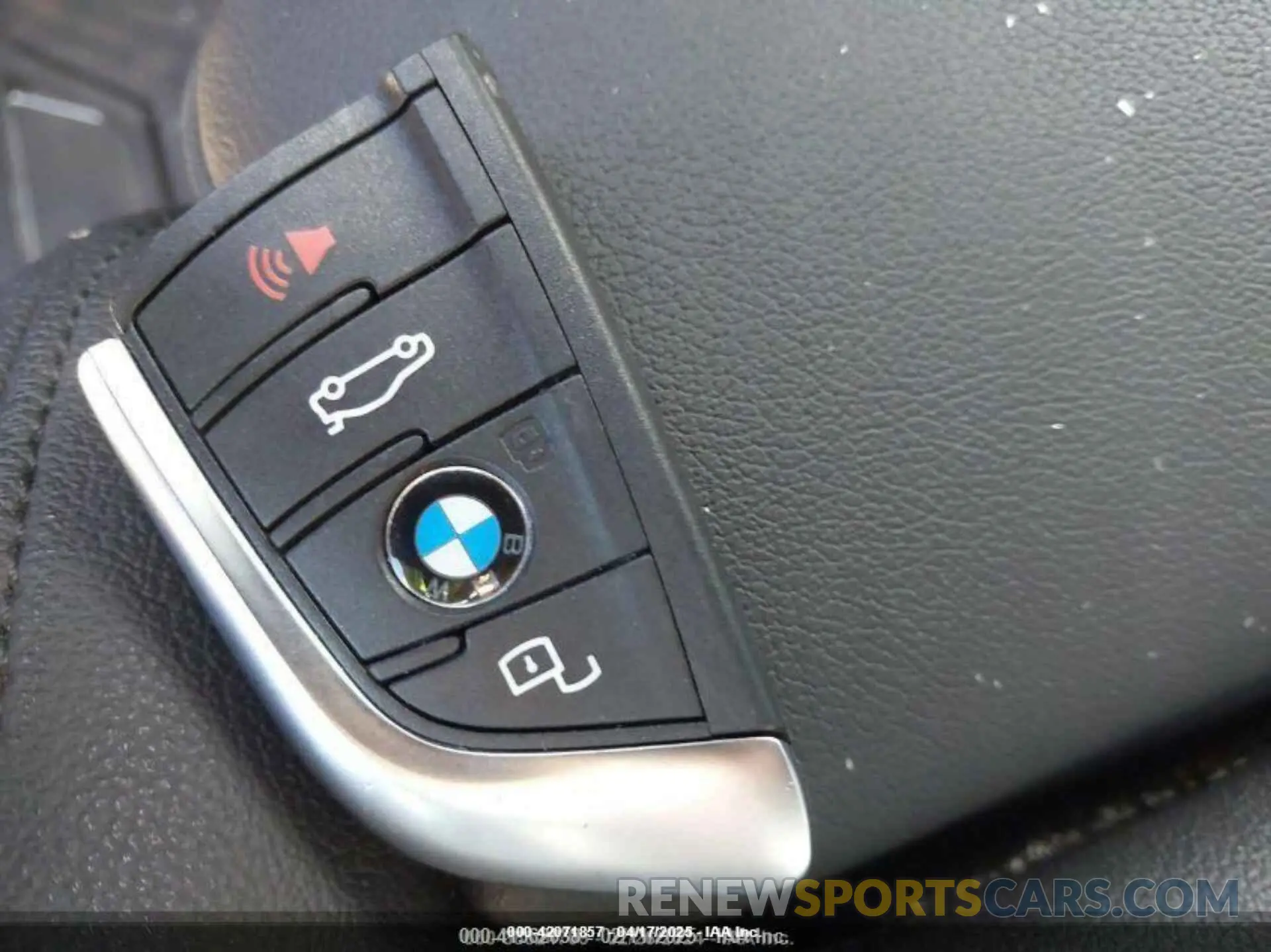 11 Photograph of a damaged car 3MW5R7J06M8C13448 BMW 330I 2021