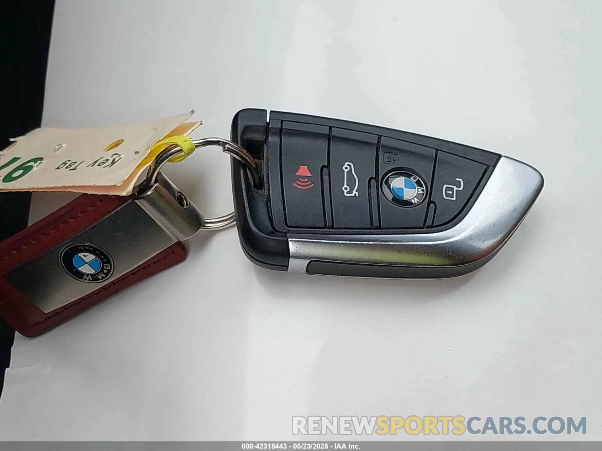 11 Photograph of a damaged car 3MW5R7J07M8B65104 BMW 330I 2021