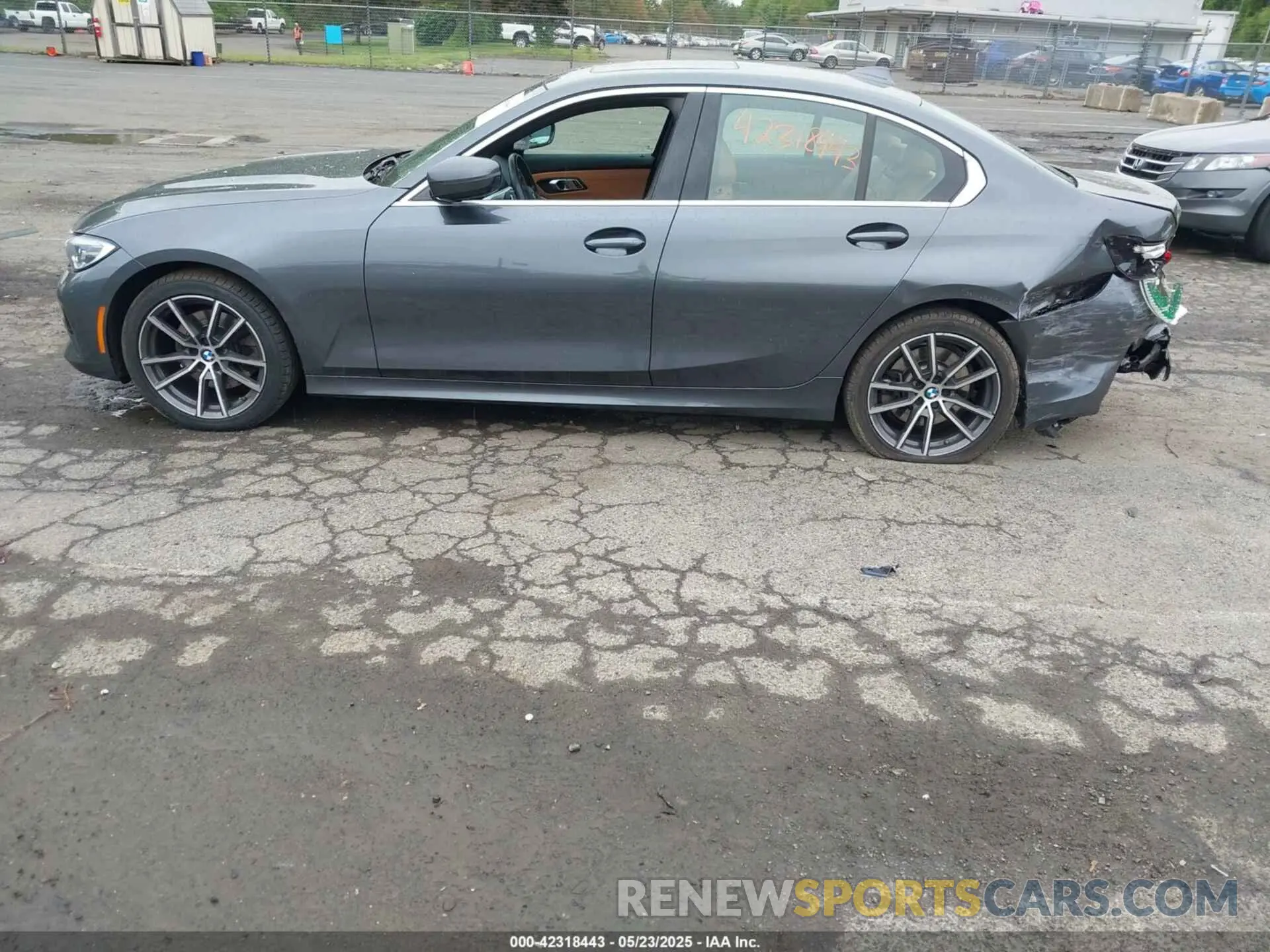 14 Photograph of a damaged car 3MW5R7J07M8B65104 BMW 330I 2021