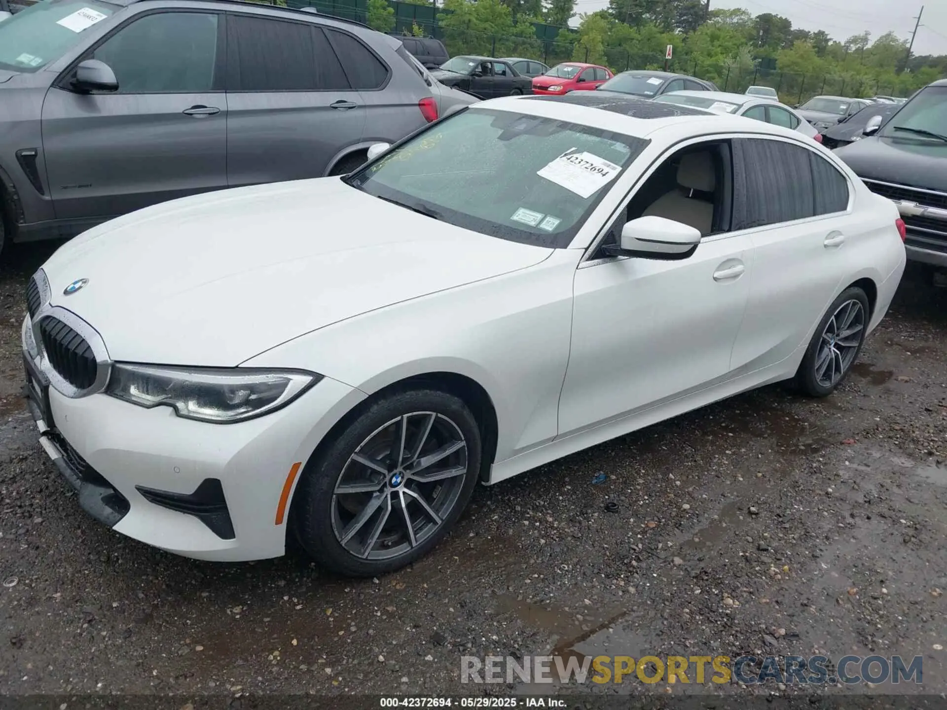 2 Photograph of a damaged car 3MW5R7J07M8B73428 BMW 330I 2021