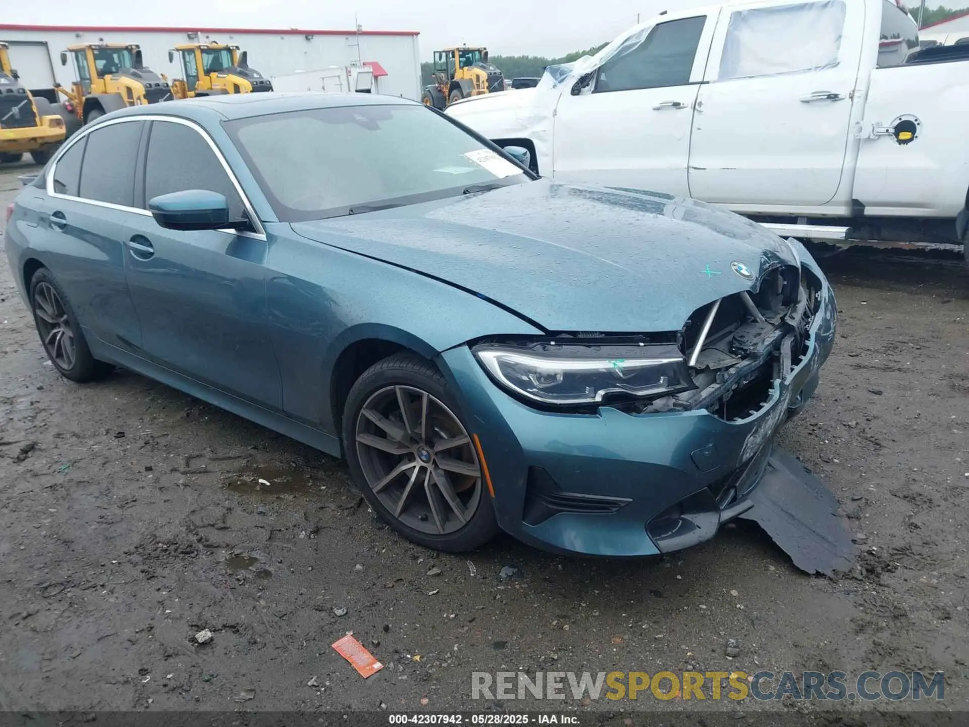 1 Photograph of a damaged car 3MW5R7J07M8C10347 BMW 330I 2021