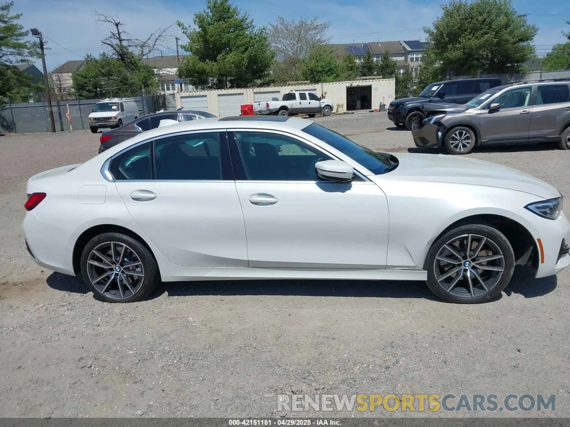13 Photograph of a damaged car 3MW5R7J08M8B64656 BMW 330I 2021