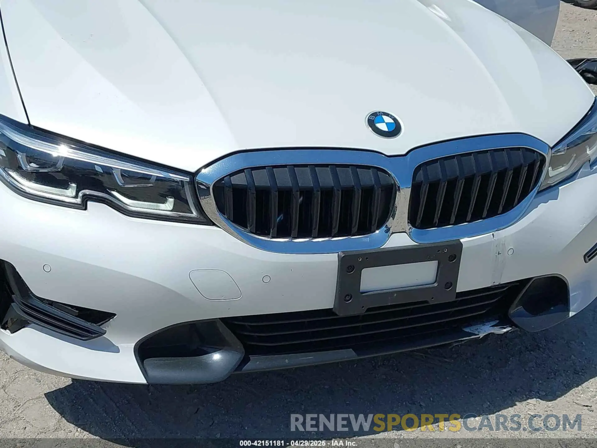 6 Photograph of a damaged car 3MW5R7J08M8B64656 BMW 330I 2021