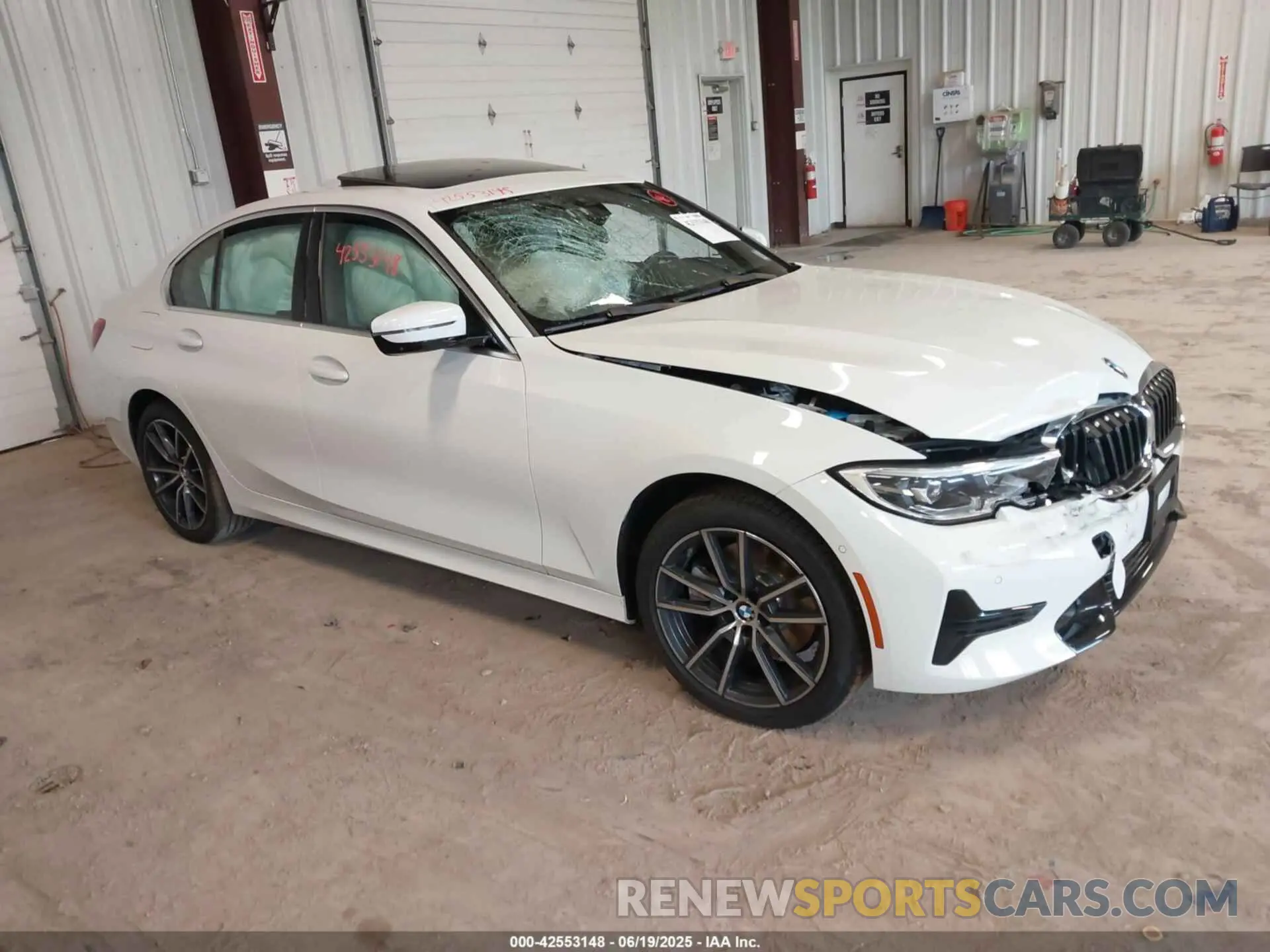 1 Photograph of a damaged car 3MW5R7J08M8B81988 BMW 330I 2021