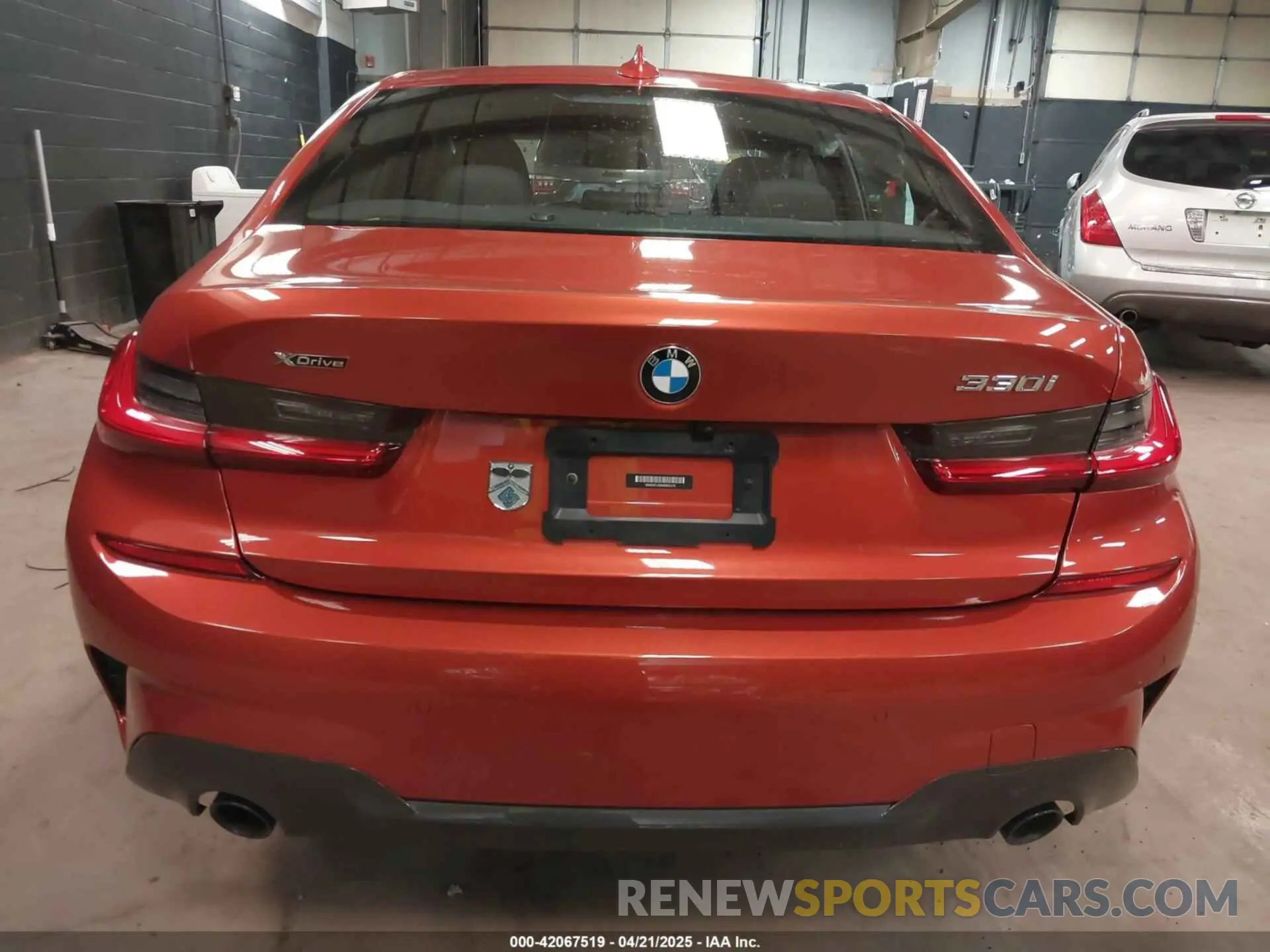 16 Photograph of a damaged car 3MW5R7J08M8B83479 BMW 330I 2021