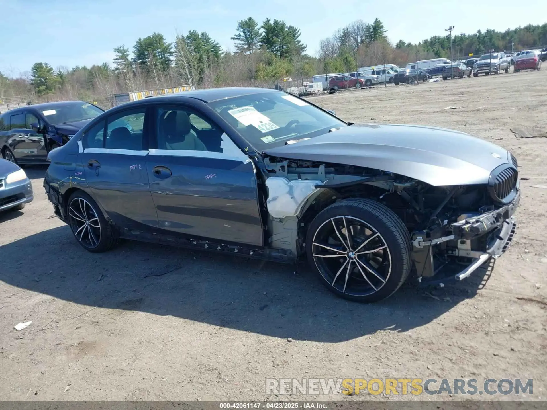 14 Photograph of a damaged car 3MW5R7J08M8C03343 BMW 330I 2021