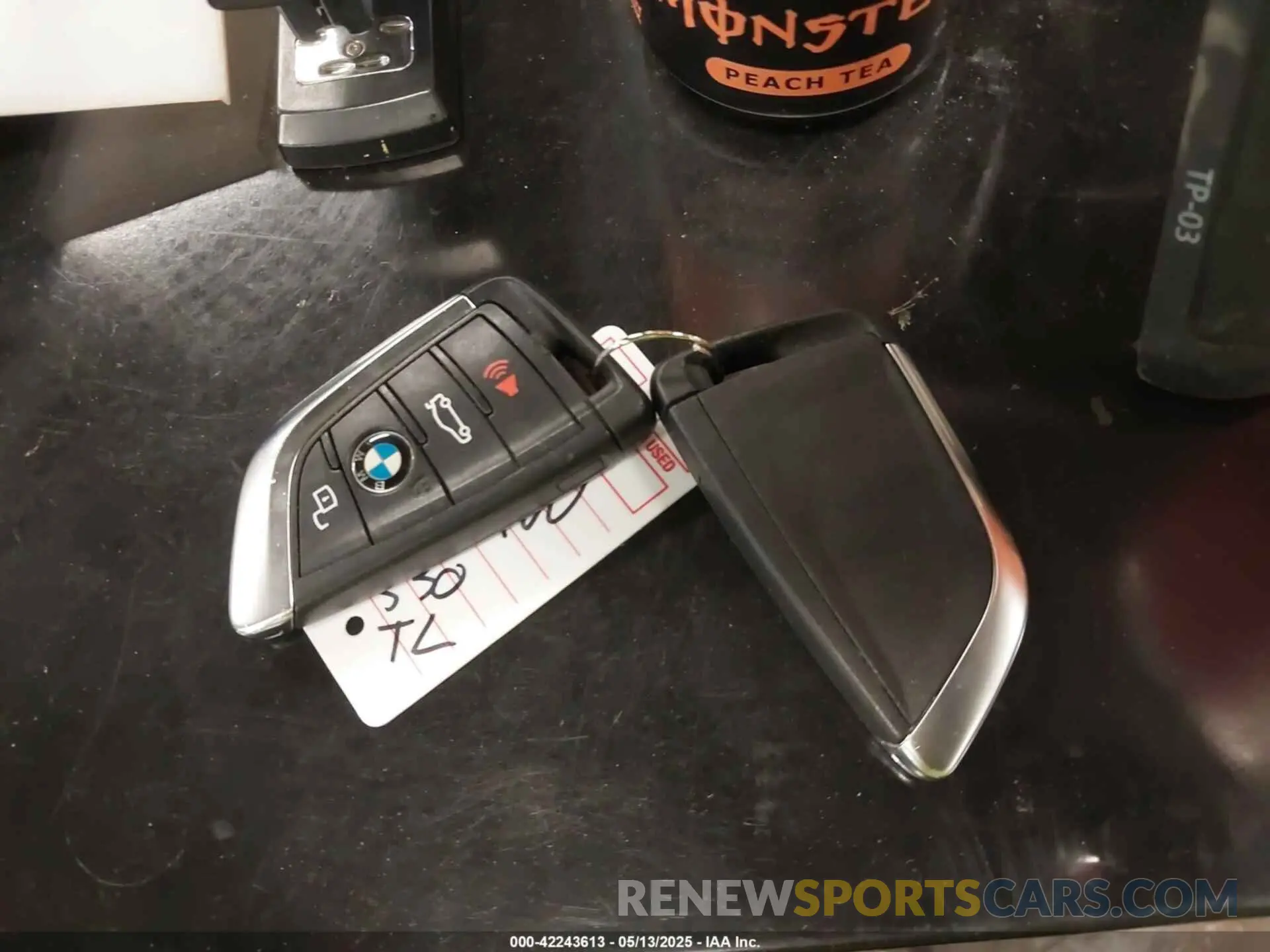 11 Photograph of a damaged car 3MW5R7J09M8B53858 BMW 330I 2021