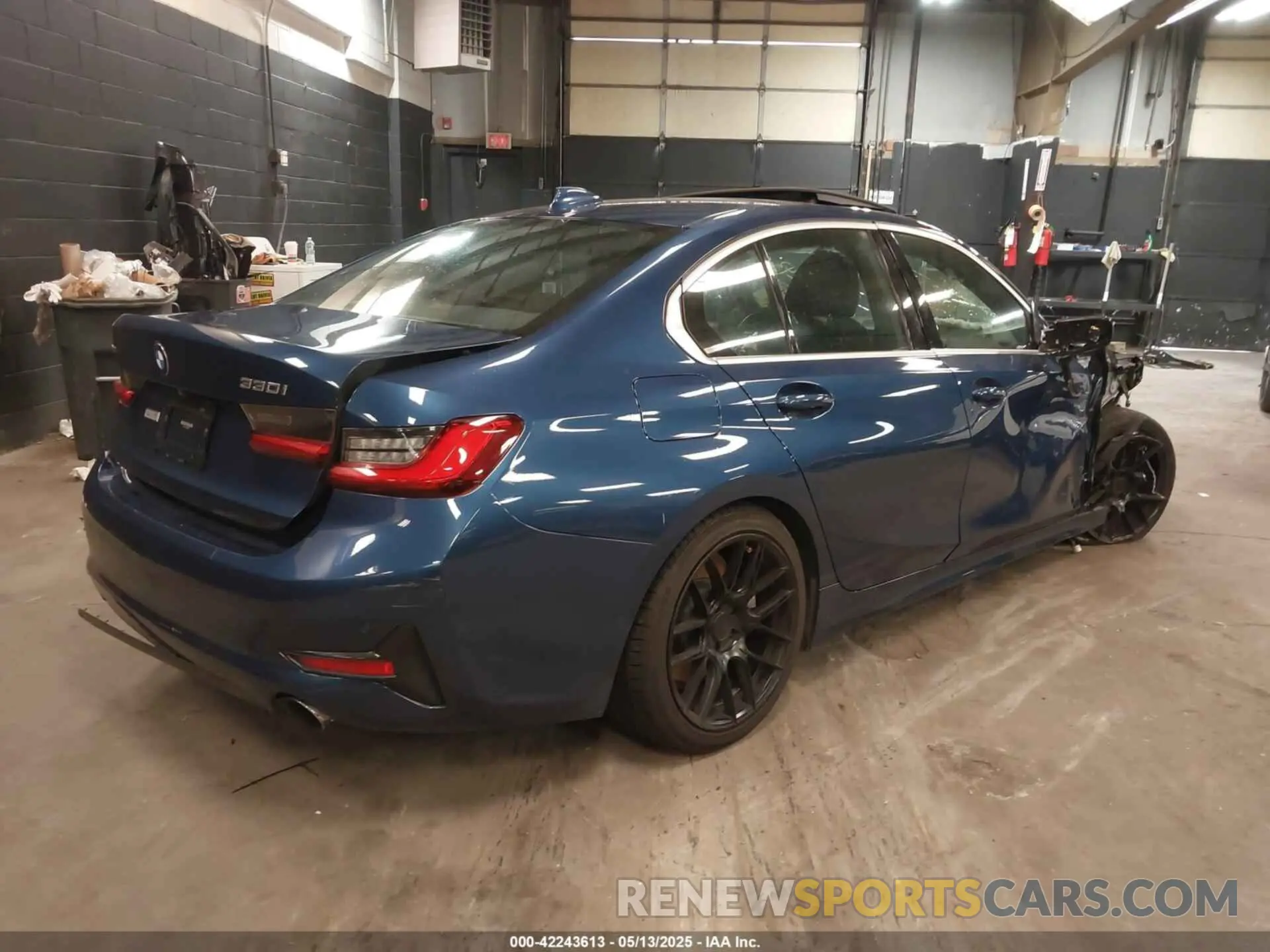 4 Photograph of a damaged car 3MW5R7J09M8B53858 BMW 330I 2021