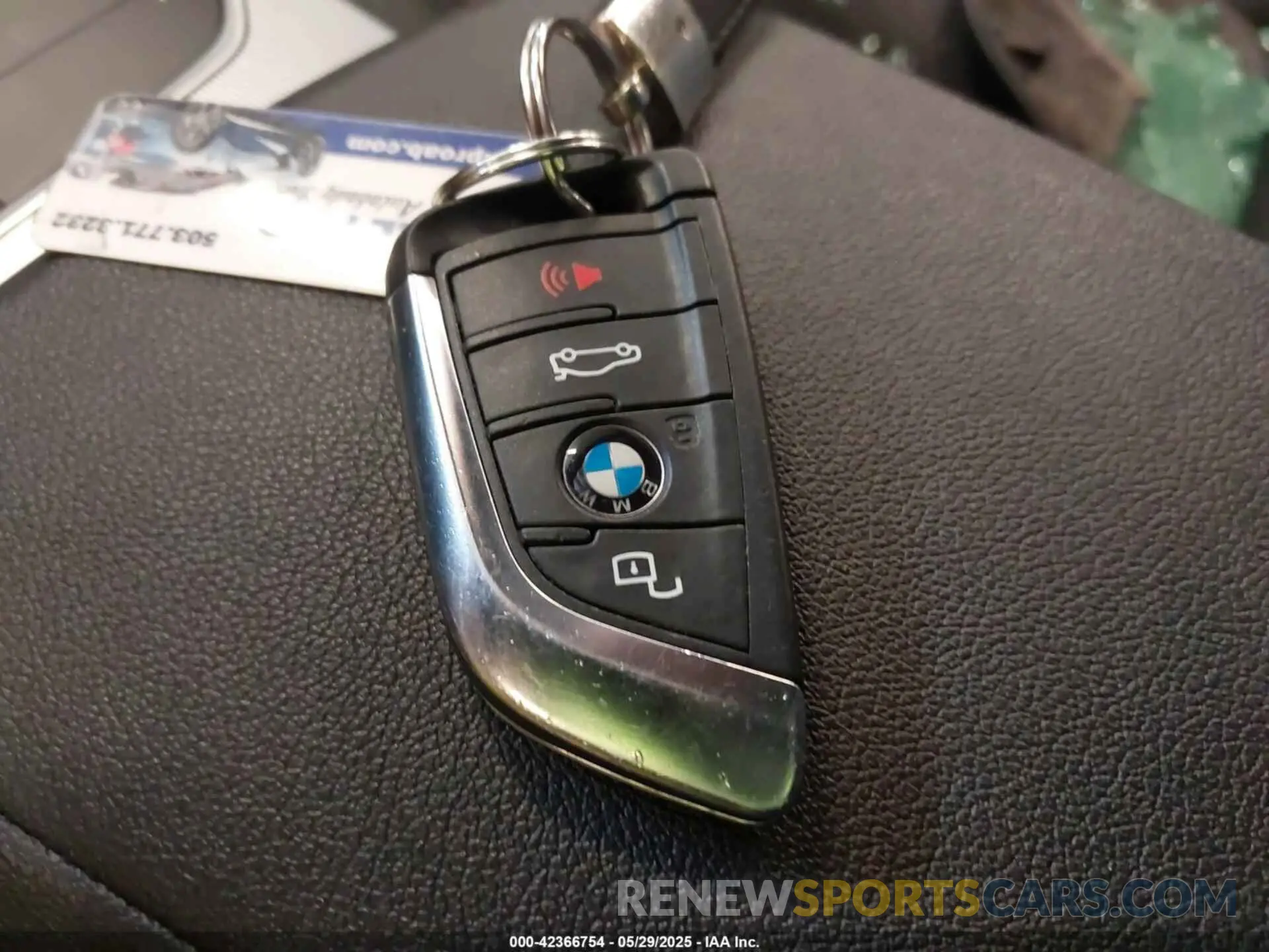 11 Photograph of a damaged car 3MW5R7J09M8C00676 BMW 330I 2021