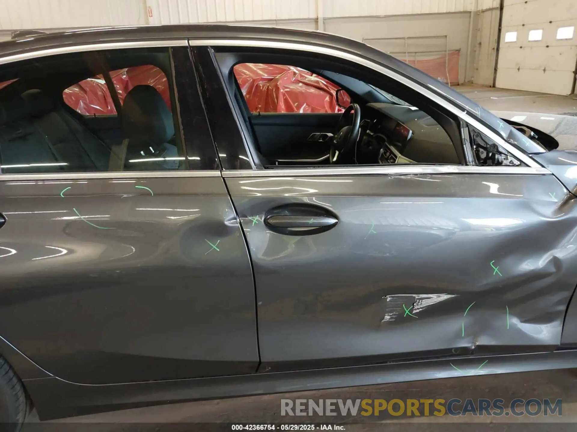 21 Photograph of a damaged car 3MW5R7J09M8C00676 BMW 330I 2021