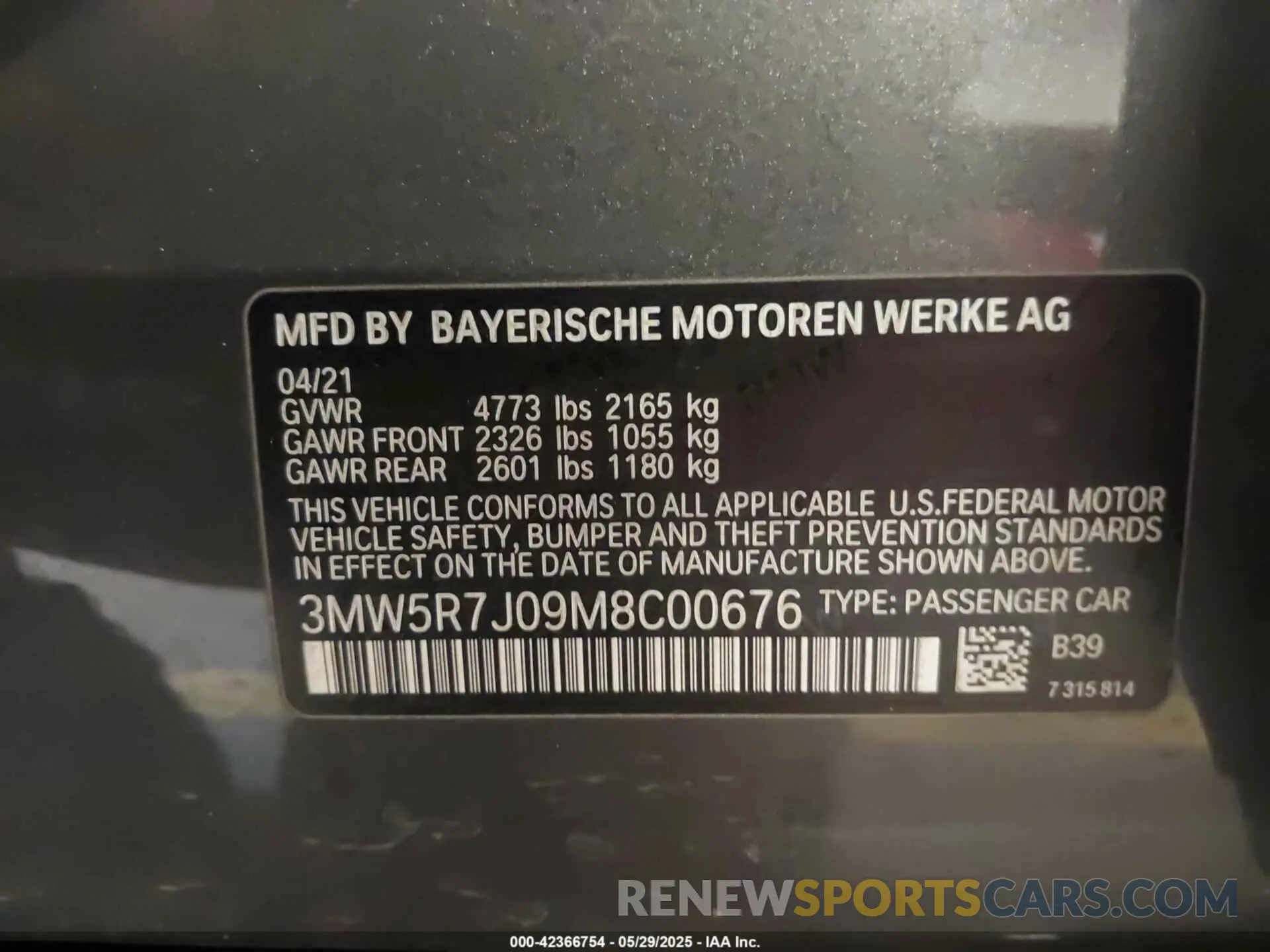 9 Photograph of a damaged car 3MW5R7J09M8C00676 BMW 330I 2021