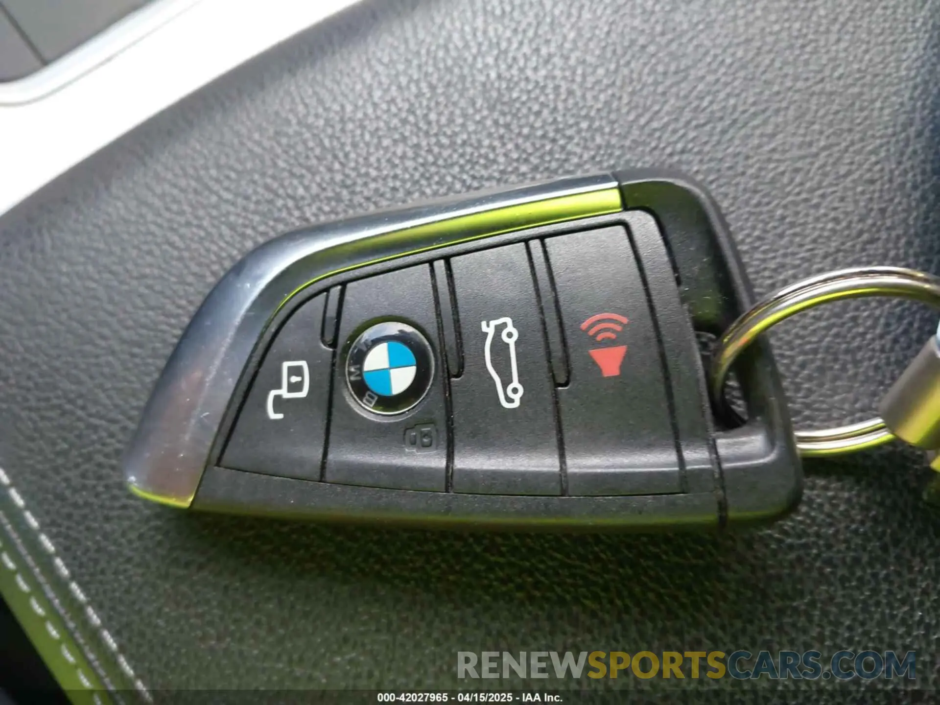 11 Photograph of a damaged car 3MW5R7J0XM8B58647 BMW 330I 2021