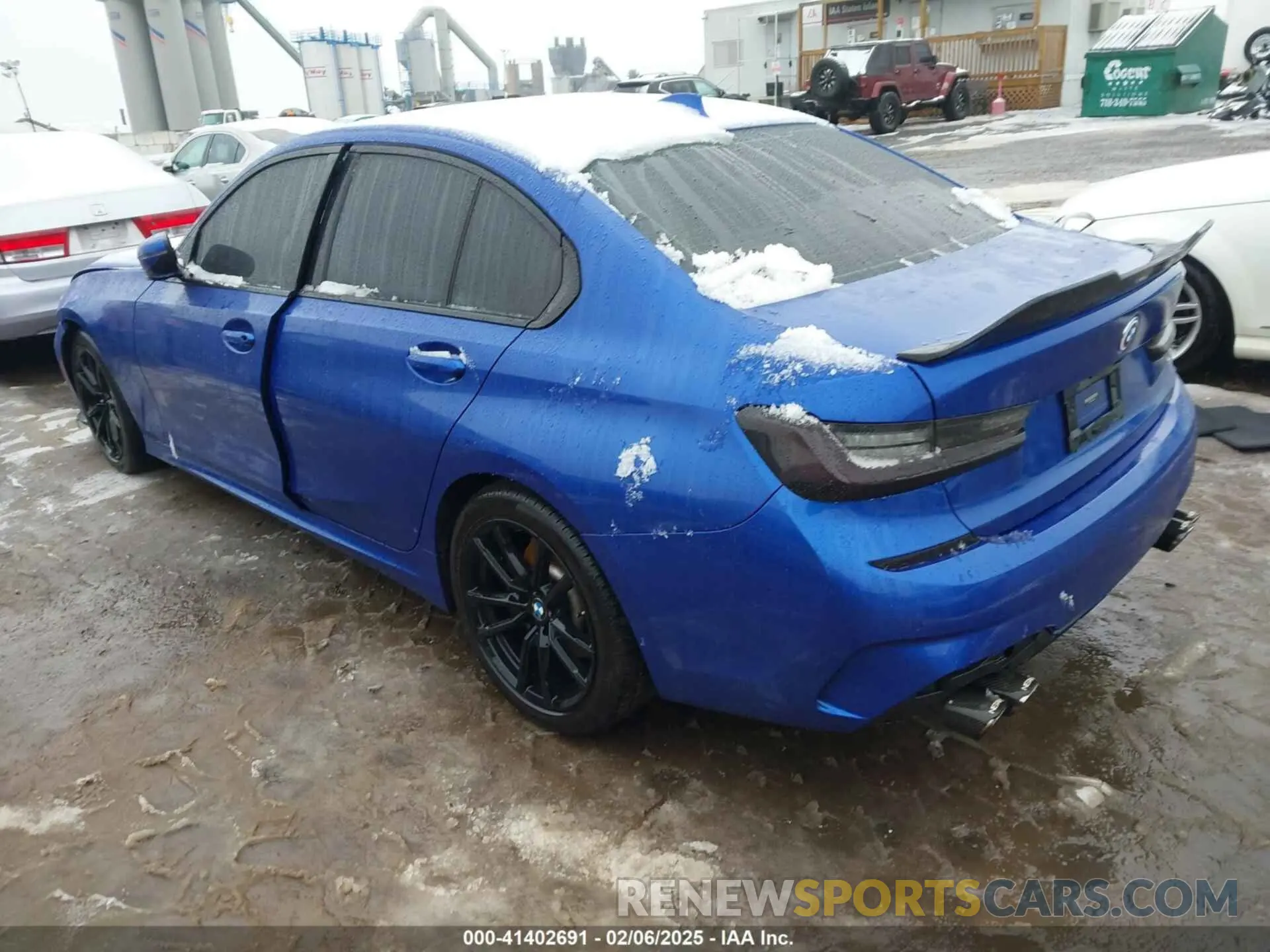 3 Photograph of a damaged car 3MW5R7J0XM8B72564 BMW 330I 2021