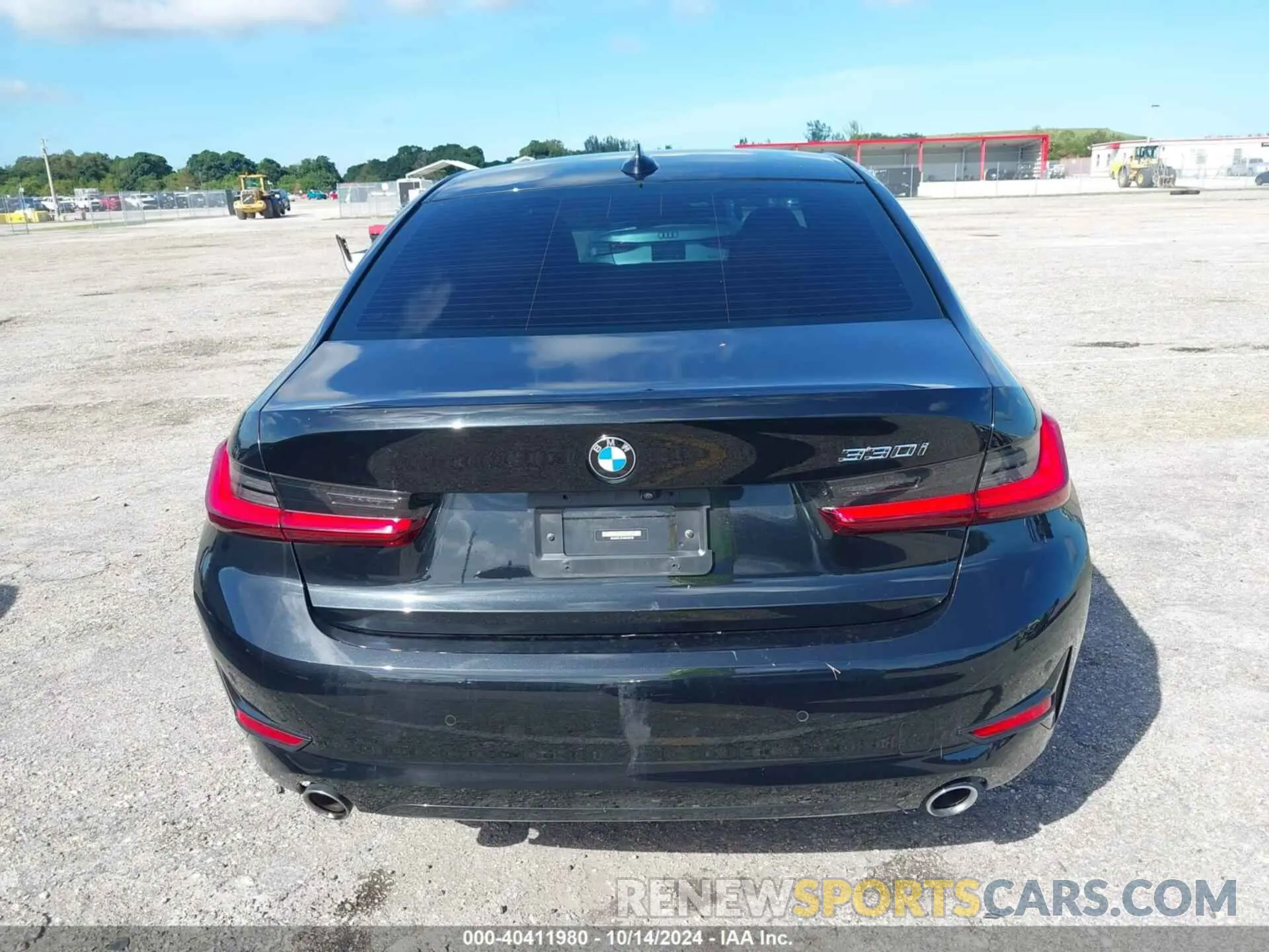 16 Photograph of a damaged car 3MW5R1J01N8C48736 BMW 330I 2022