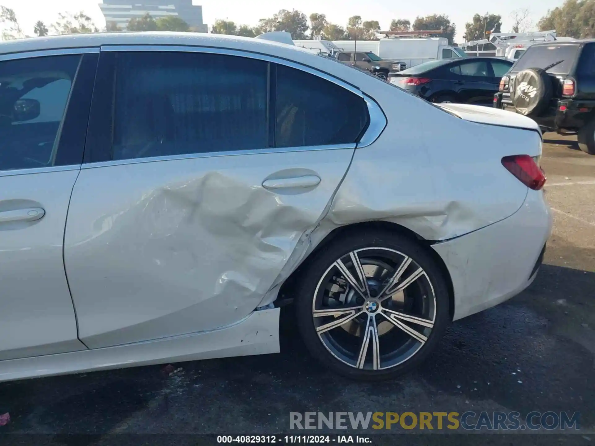 6 Photograph of a damaged car 3MW5R1J04N8C39447 BMW 330I 2022