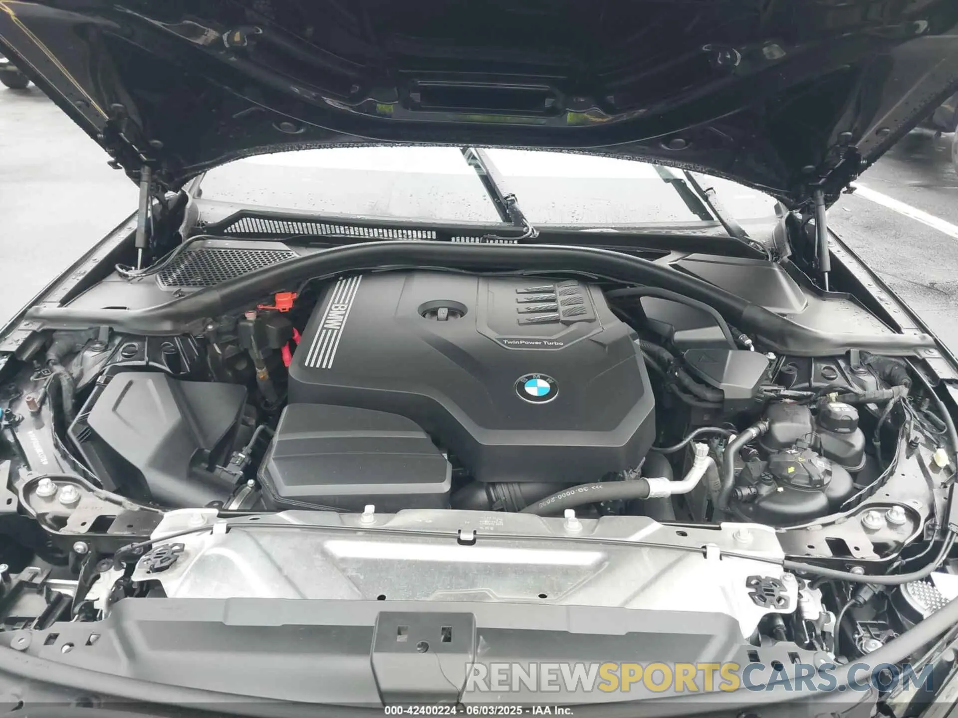 10 Photograph of a damaged car 3MW5R1J04N8C43708 BMW 330I 2022