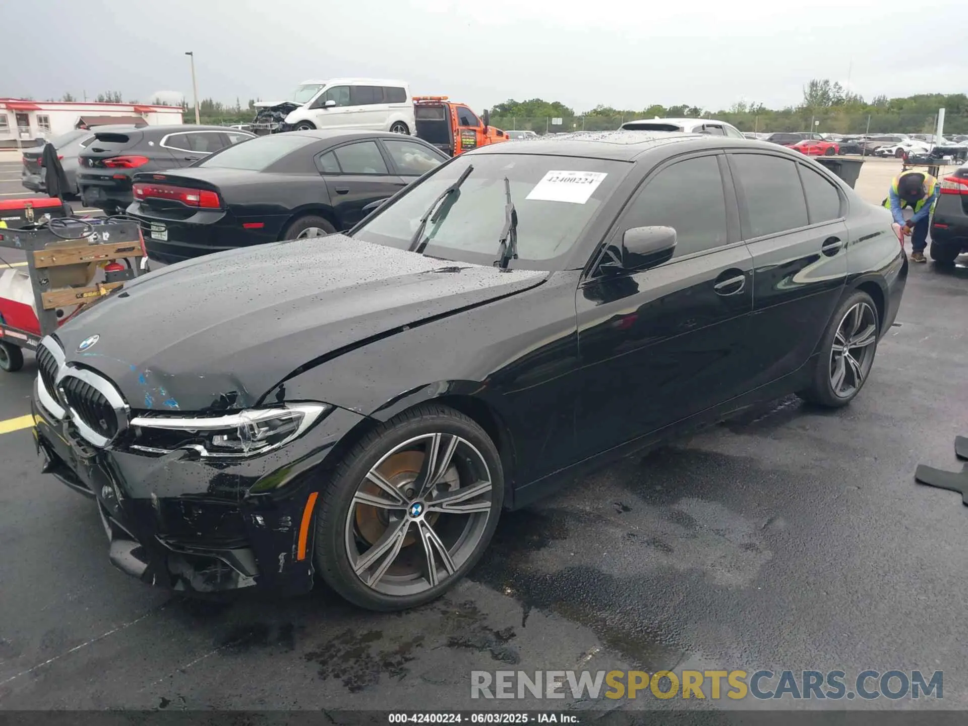 2 Photograph of a damaged car 3MW5R1J04N8C43708 BMW 330I 2022