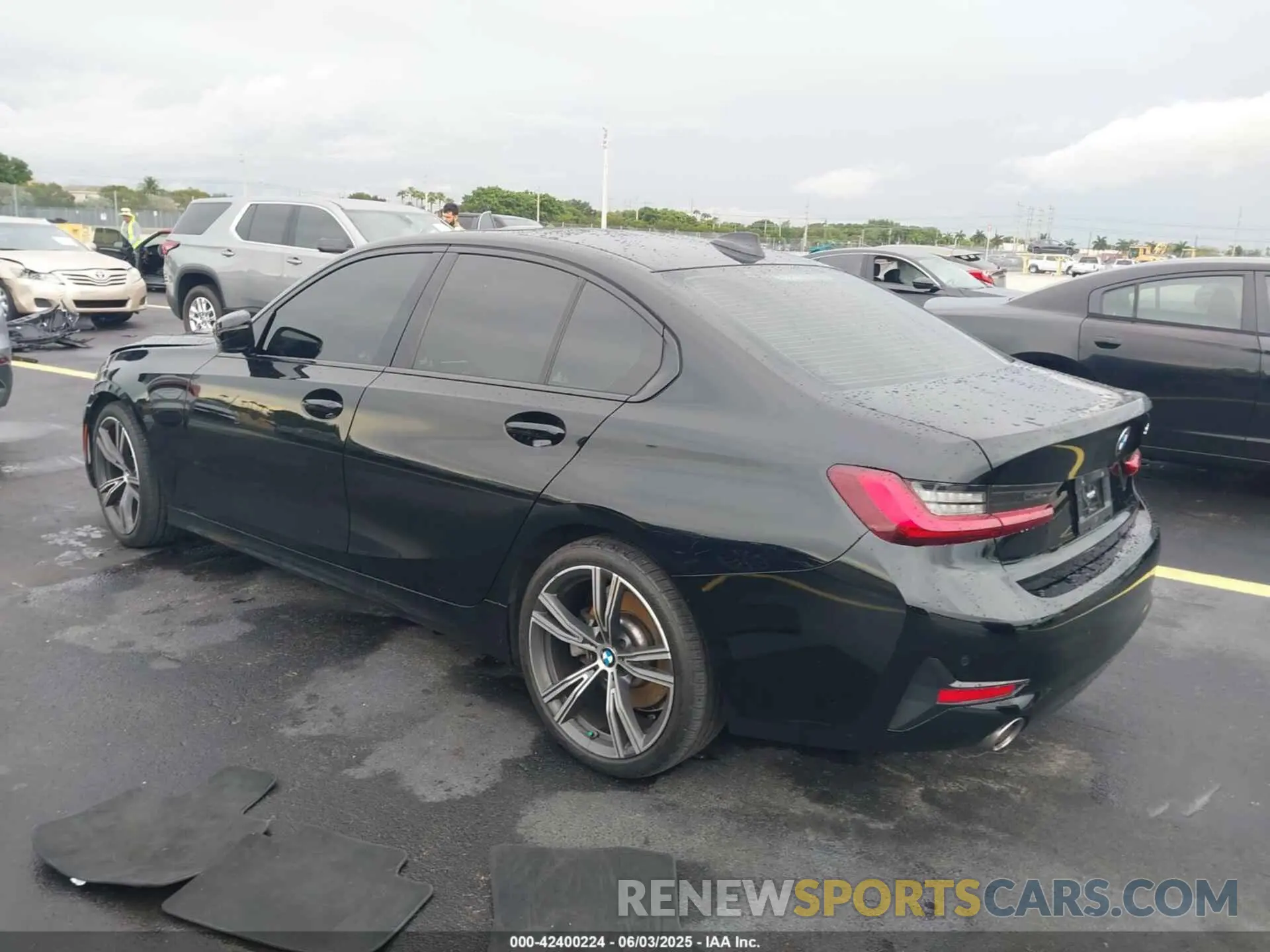 3 Photograph of a damaged car 3MW5R1J04N8C43708 BMW 330I 2022