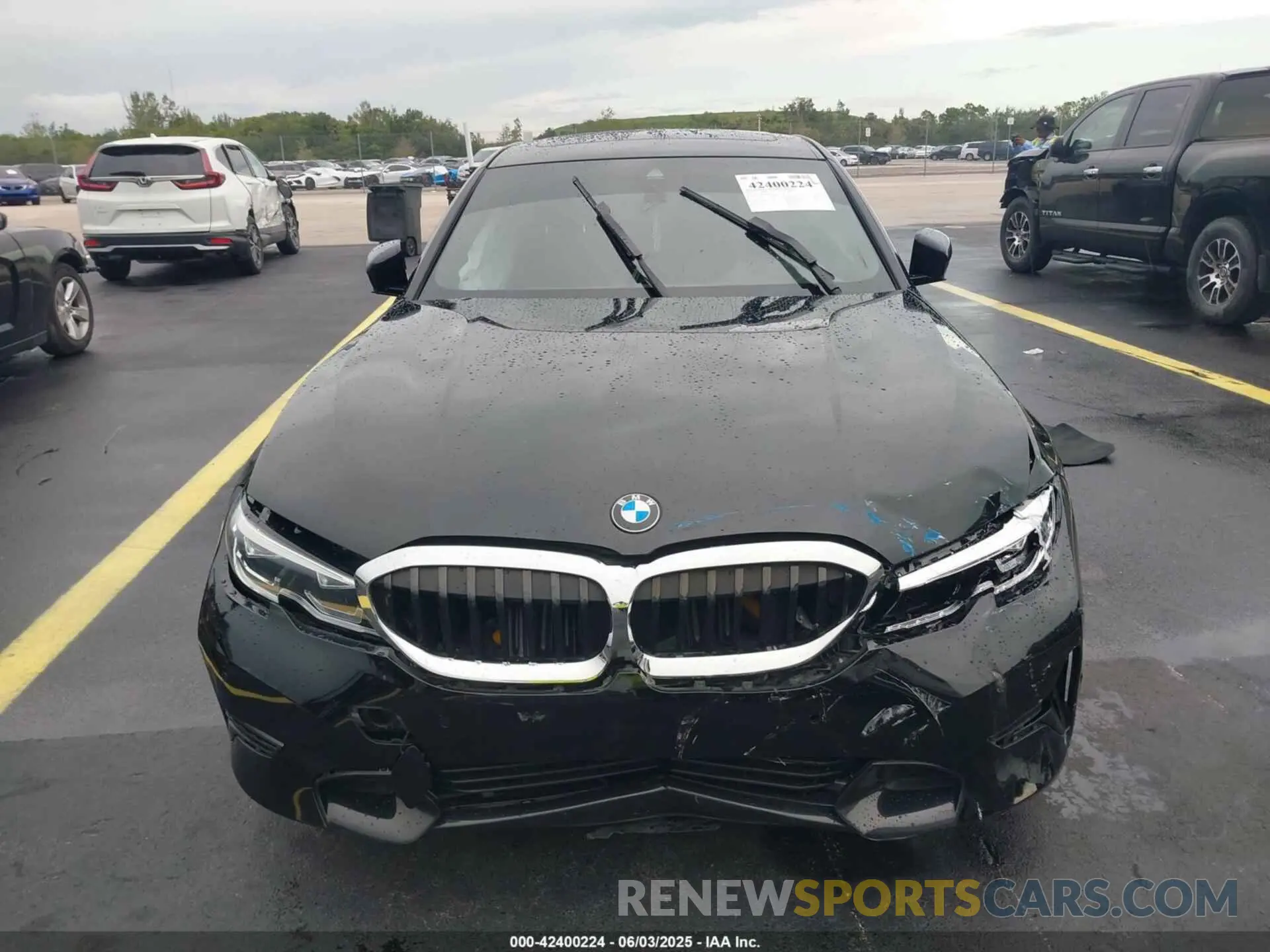 6 Photograph of a damaged car 3MW5R1J04N8C43708 BMW 330I 2022