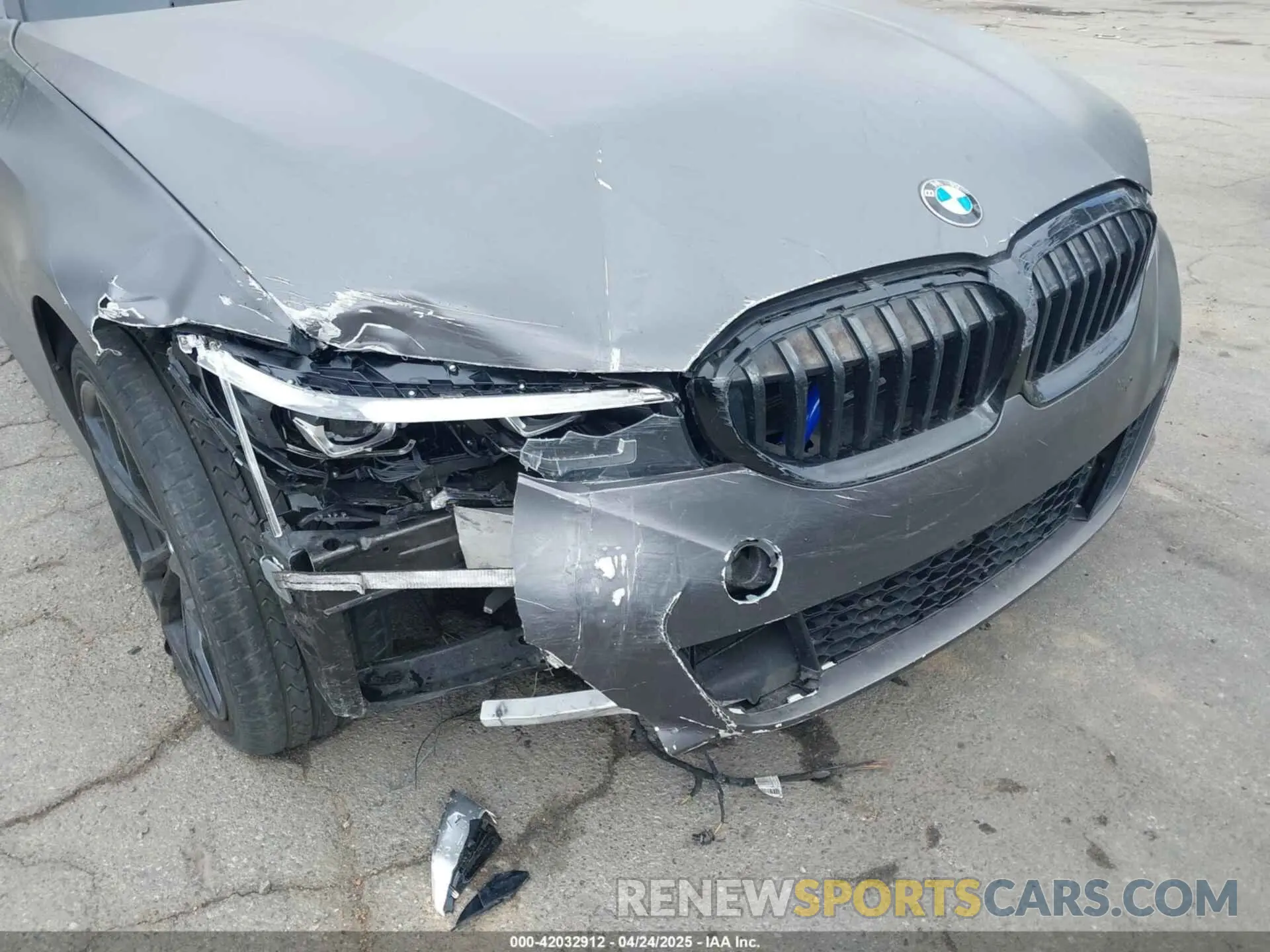 17 Photograph of a damaged car 3MW5R1J05N8C22351 BMW 330I 2022