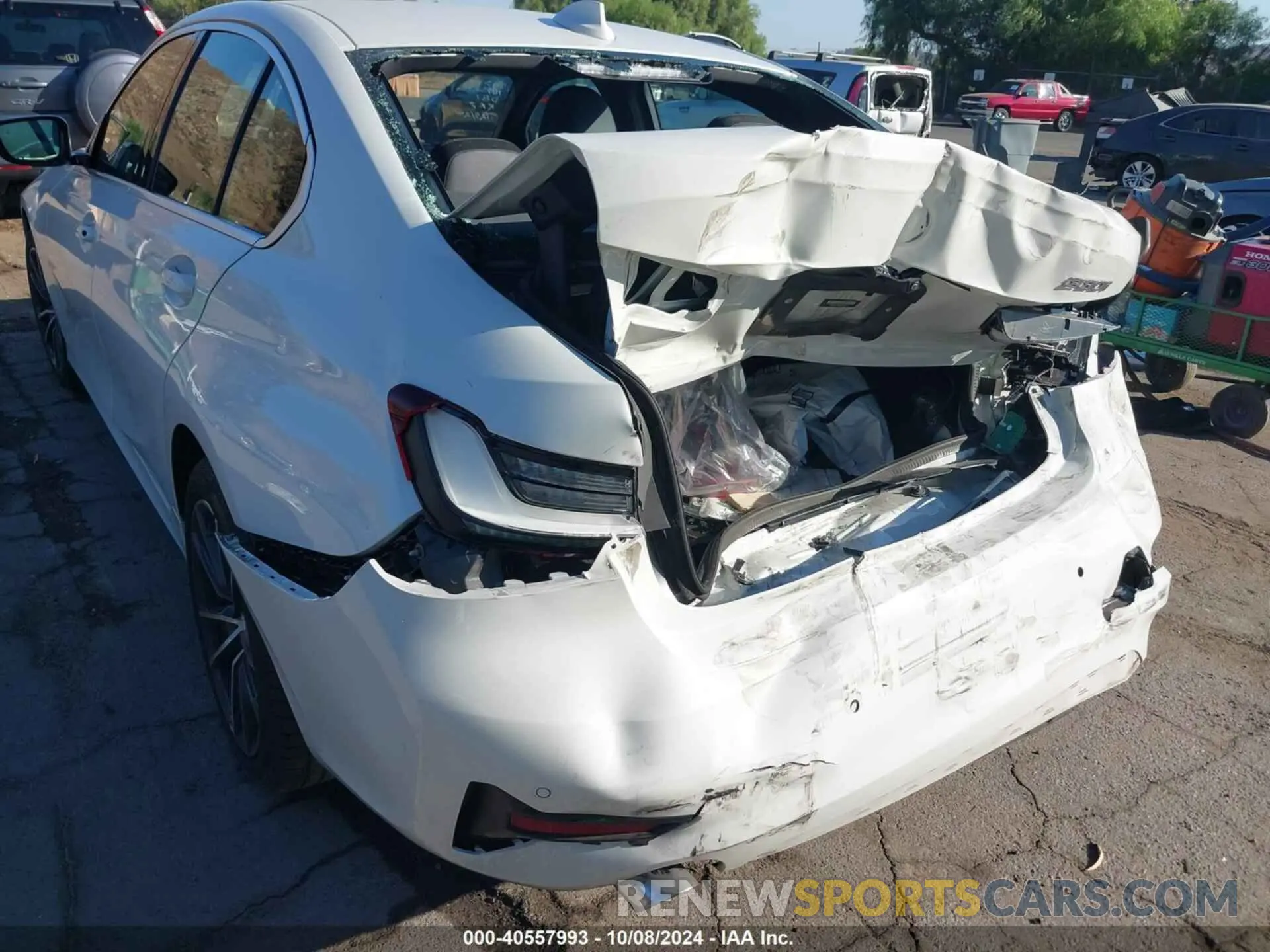 6 Photograph of a damaged car 3MW5R1J05N8C53583 BMW 330I 2022