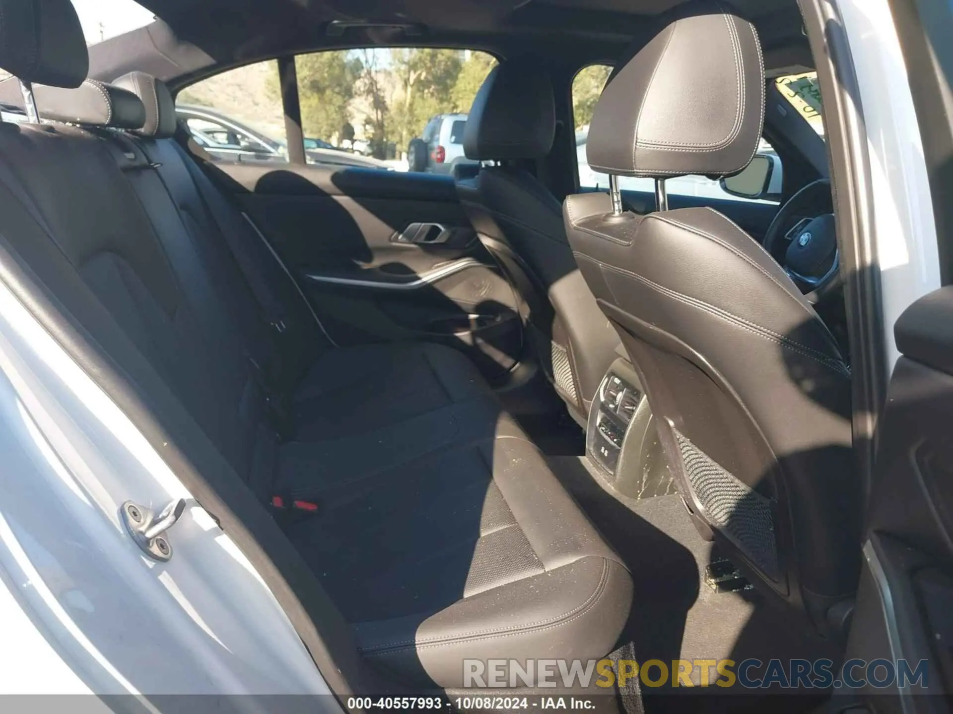 8 Photograph of a damaged car 3MW5R1J05N8C53583 BMW 330I 2022