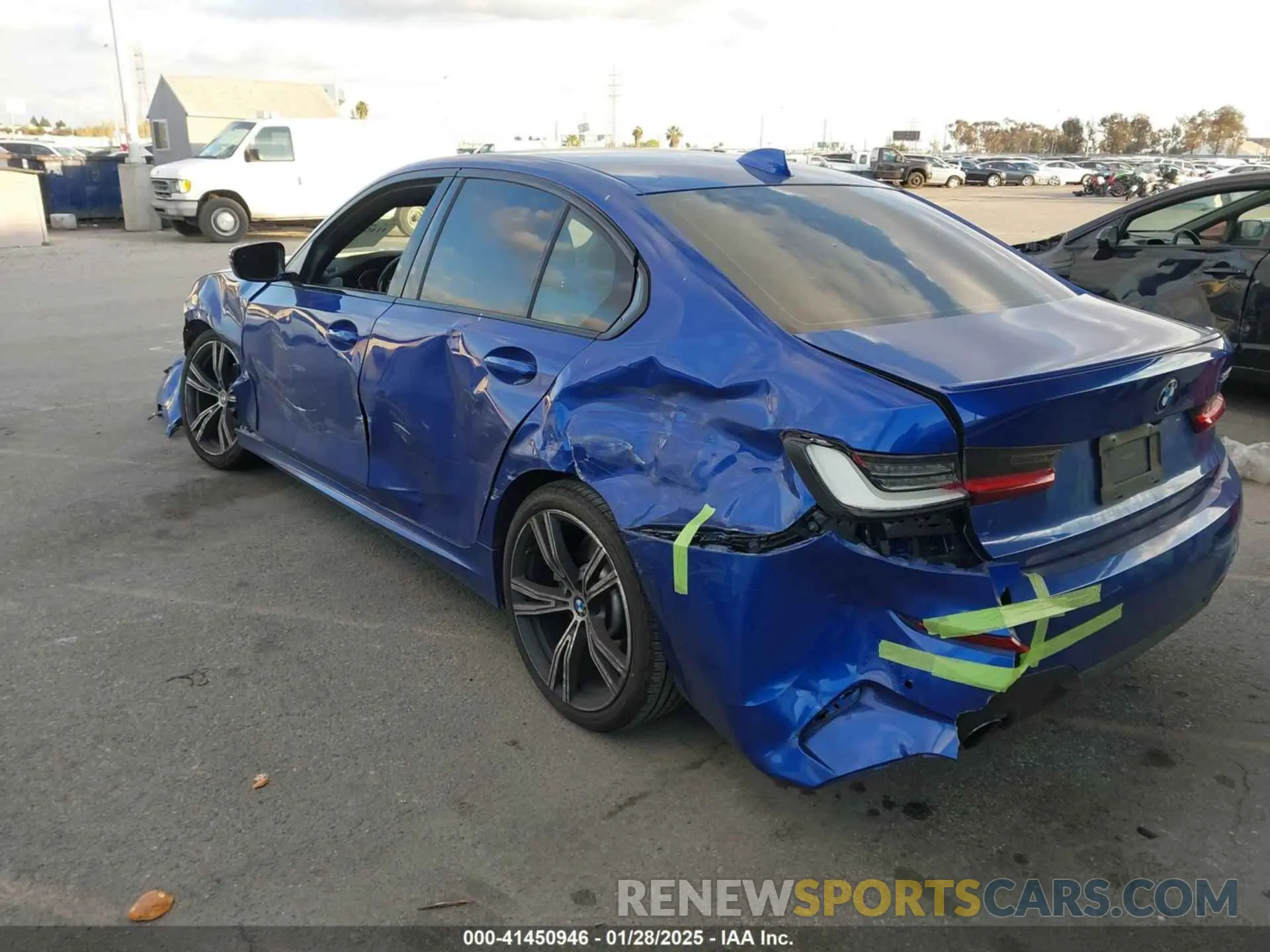 3 Photograph of a damaged car 3MW5R1J06N8C22729 BMW 330I 2022