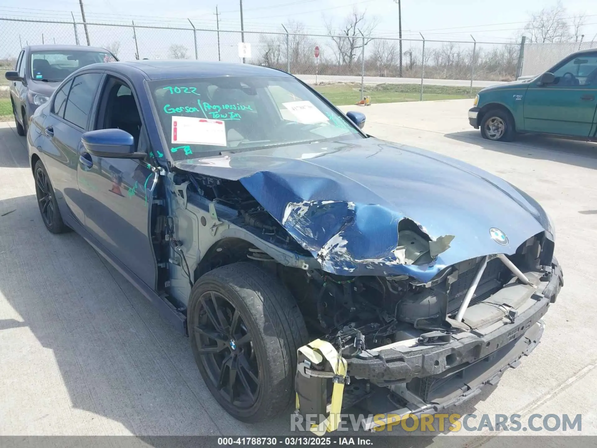 6 Photograph of a damaged car 3MW5R1J06N8C32399 BMW 330I 2022