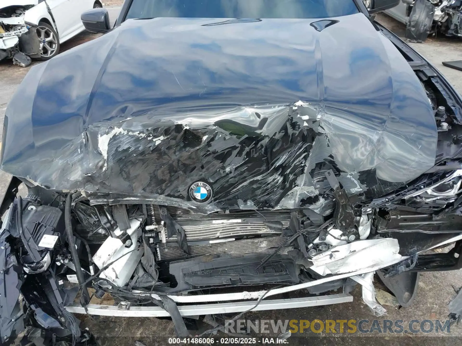 10 Photograph of a damaged car 3MW5R1J06N8C36291 BMW 330I 2022
