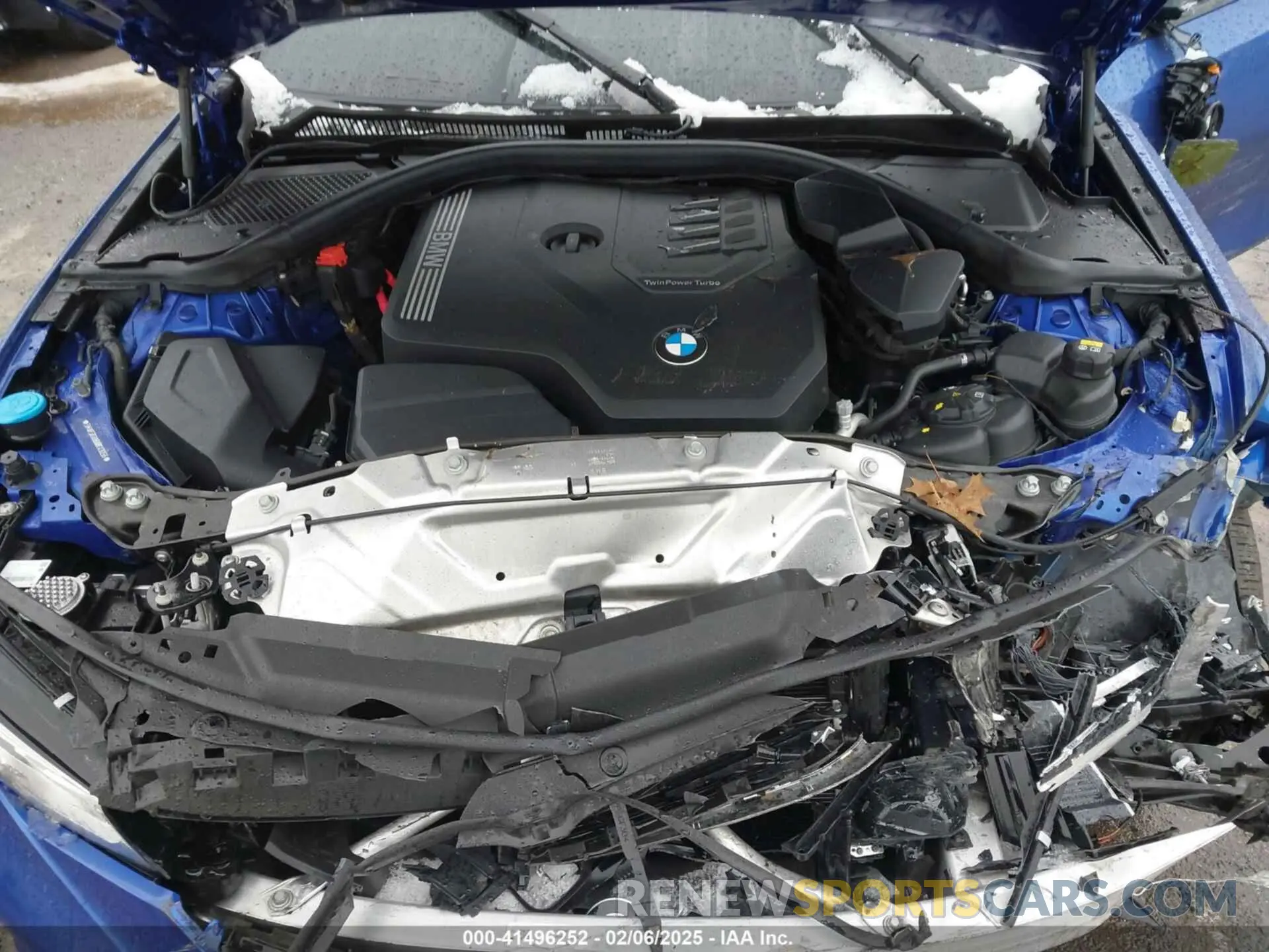 10 Photograph of a damaged car 3MW5R1J06N8C49056 BMW 330I 2022