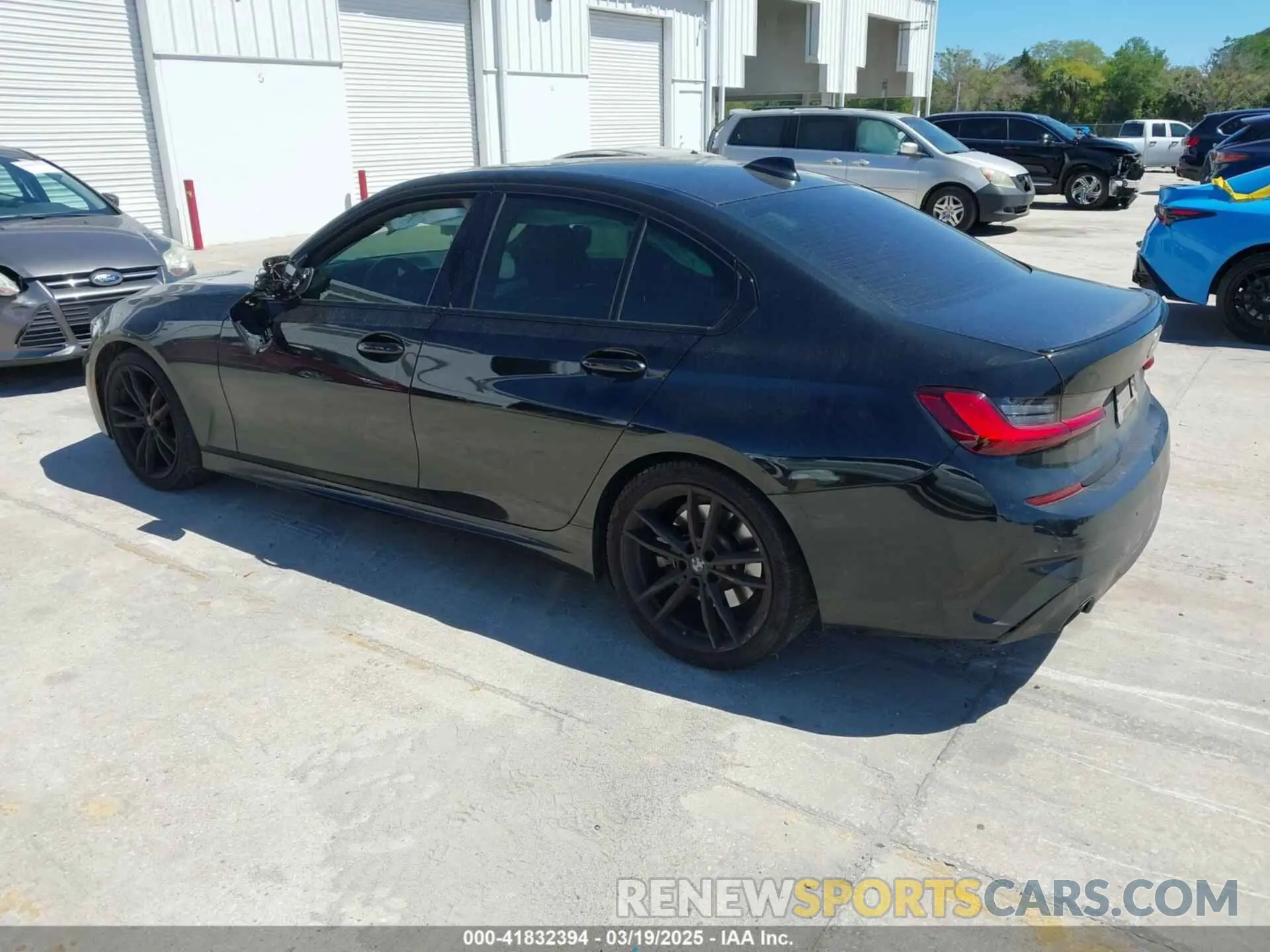 3 Photograph of a damaged car 3MW5R1J08N8C38592 BMW 330I 2022