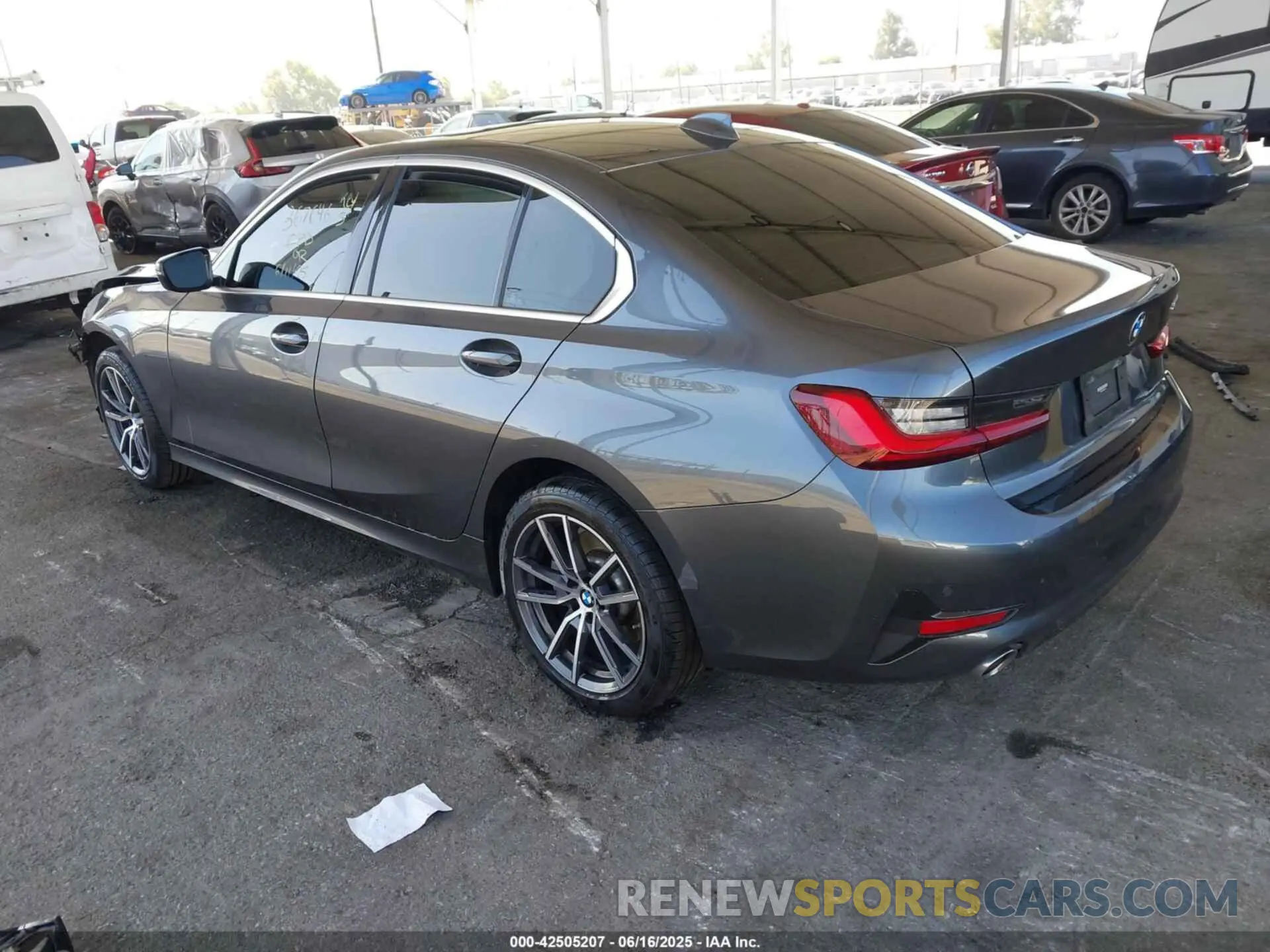 3 Photograph of a damaged car 3MW5R1J08N8C55960 BMW 330I 2022