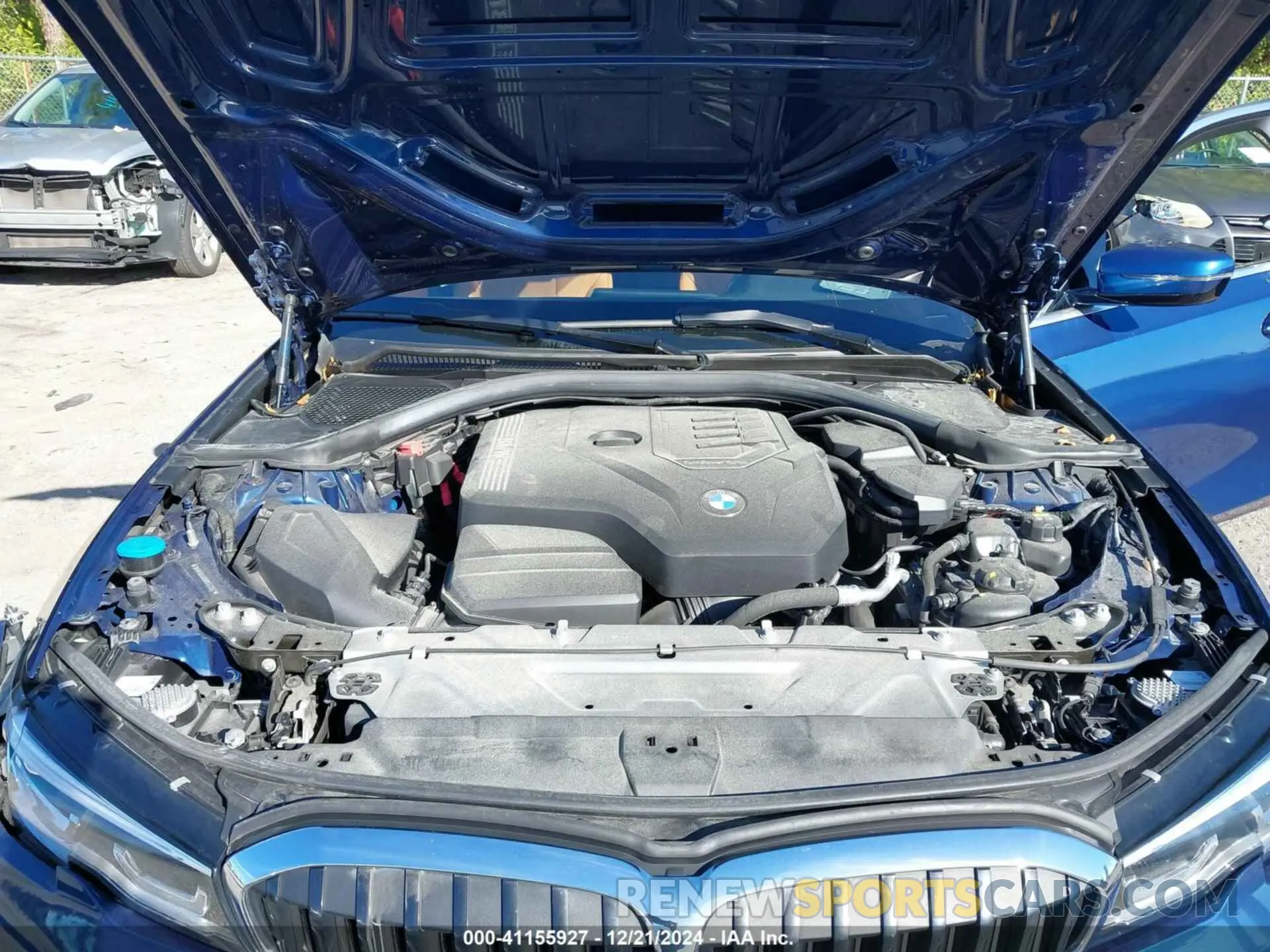 10 Photograph of a damaged car 3MW5R1J09N8C47267 BMW 330I 2022